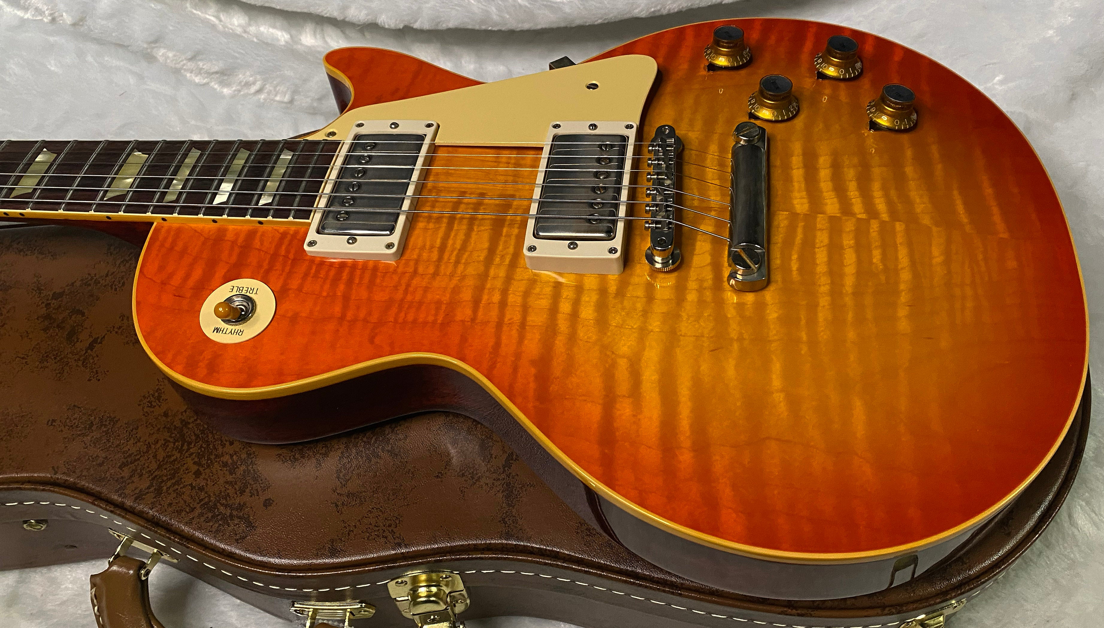 NEW! Gibson Custom 1960 Les Paul Standard Reissue VOS - Tangerine Burst - Authorized Dealer - ONLY 8.6 lbs - G07282