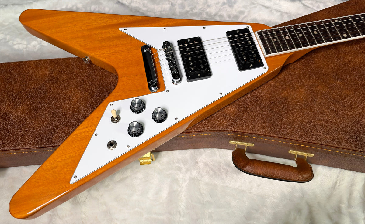 NEW! Gibson '70s Flying V - Antique Natural - Only 6.4 lbs - Original Case - Authorized Dealer - G07983