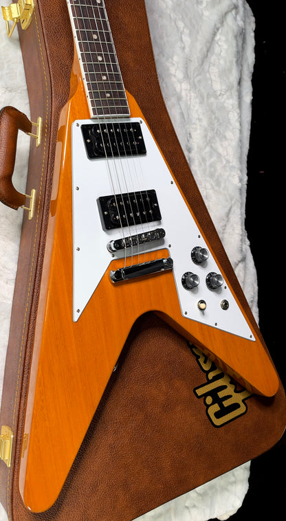 NEW! Gibson '70s Flying V - Antique Natural - Only 6.4 lbs - Original Case - Authorized Dealer - G07983