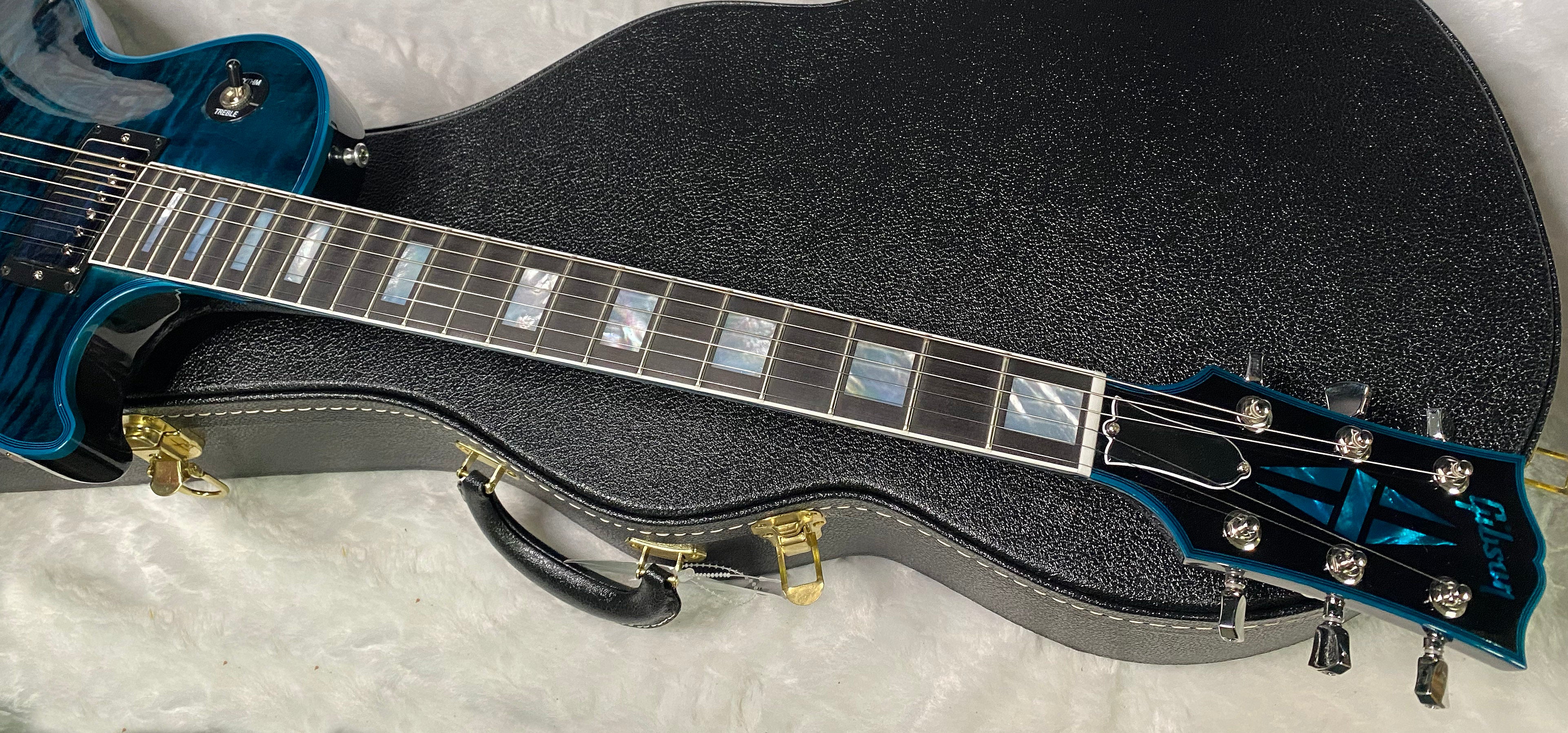 NEW! Gibson Les Paul Custom Peacock Widow - Monster Flame Top! Limited Edition - Weighs in at 8.3 lbs - Authorized Dealer - G07310