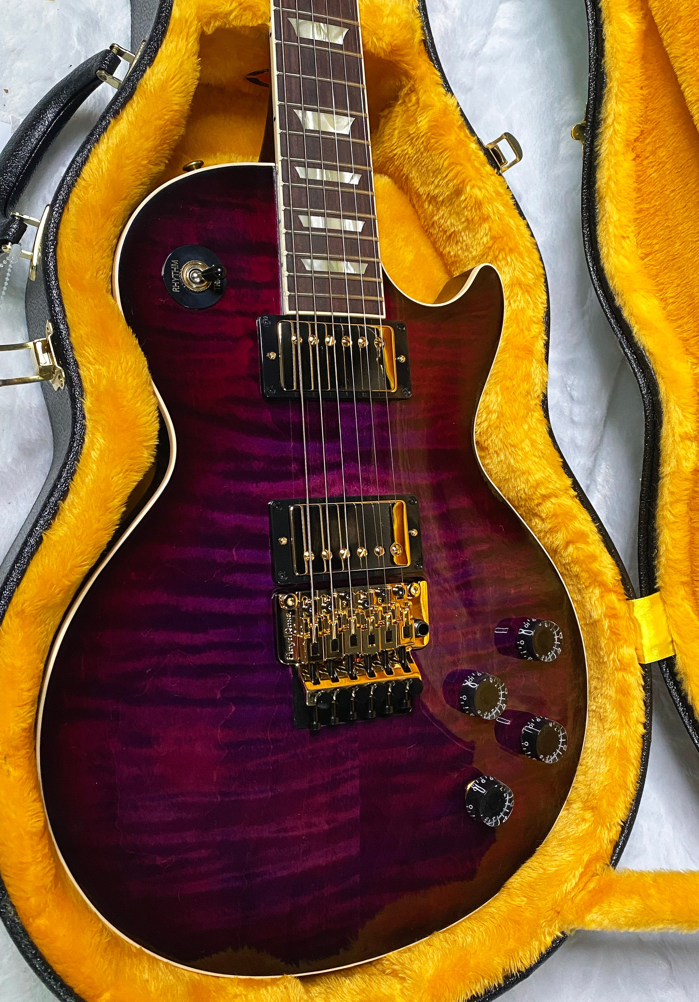 NEW! Gibson Custom Les Paul Axcess Standard Figured Top Floyd Rose Electric Guitar - Greatest Hits II - Authorized Dealer - Tri-Berry Burst - WOW! 8.3lbs - G07307