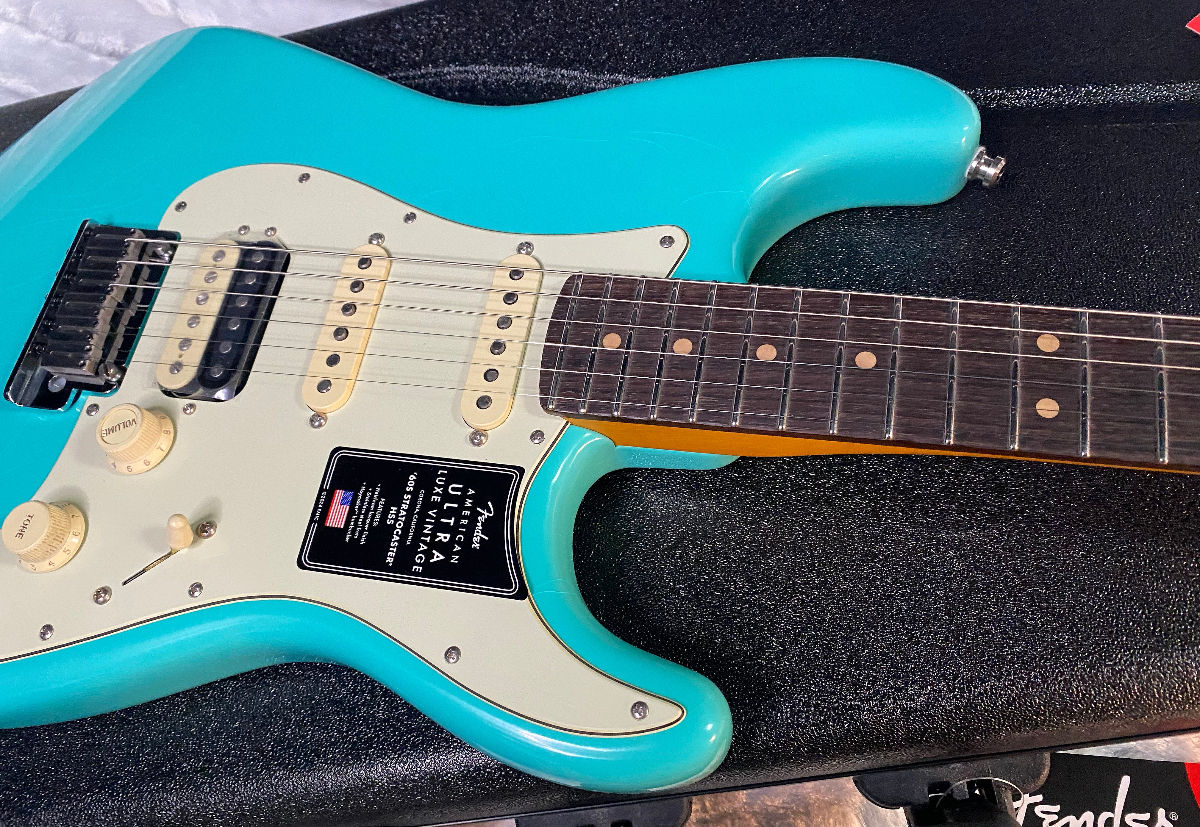 NEW! Fender American Ultra Luxe Vintage '60s Stratocaster HSS - Seafoam Green - Authorized Dealer - 7.9 lbs - G06662