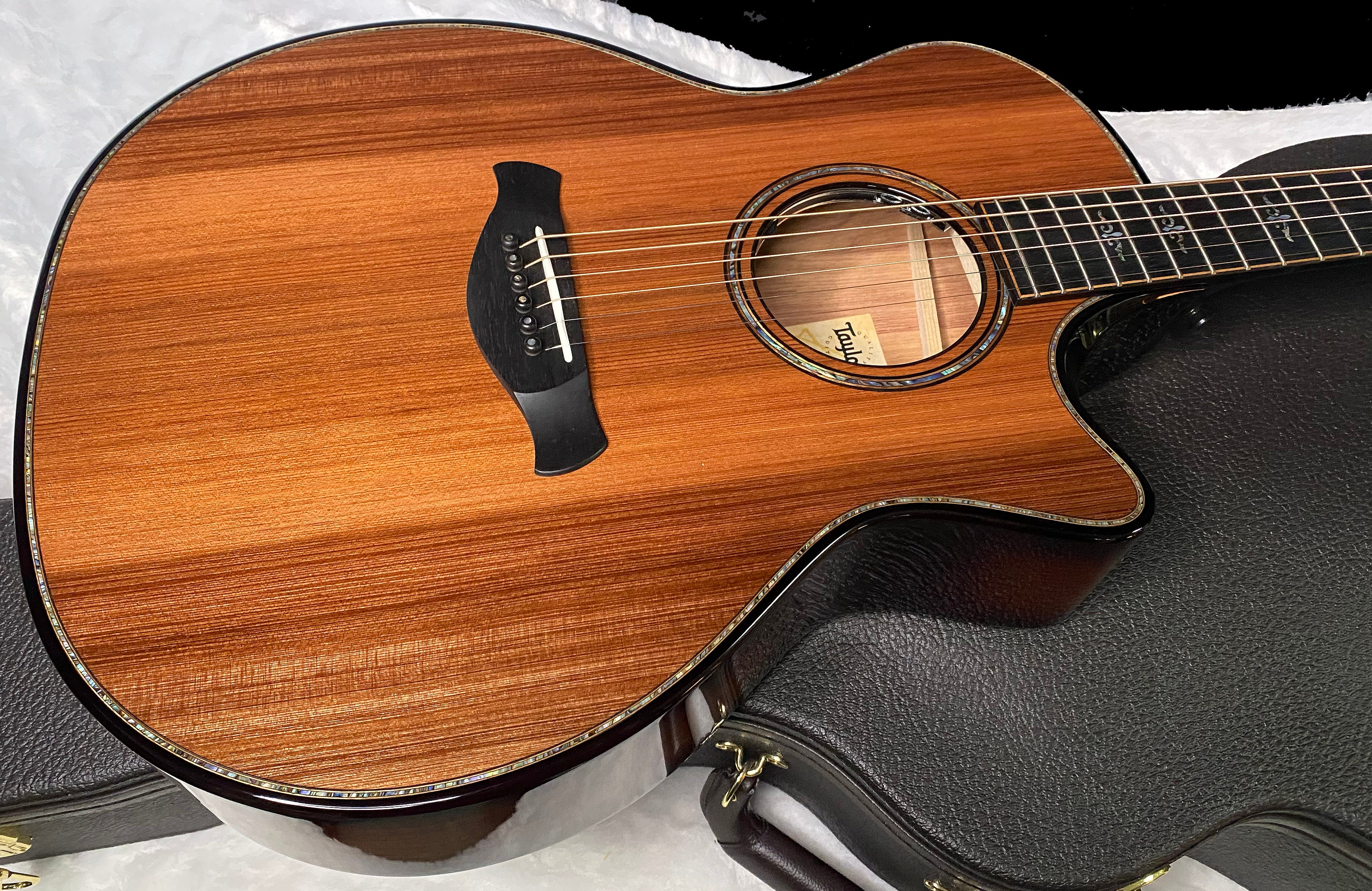 NEW! Taylor 914ce Builder's Edition Acoustic-Electric Guitar - Redwood - Authorized Dealer - 5.1 lbs - G07339