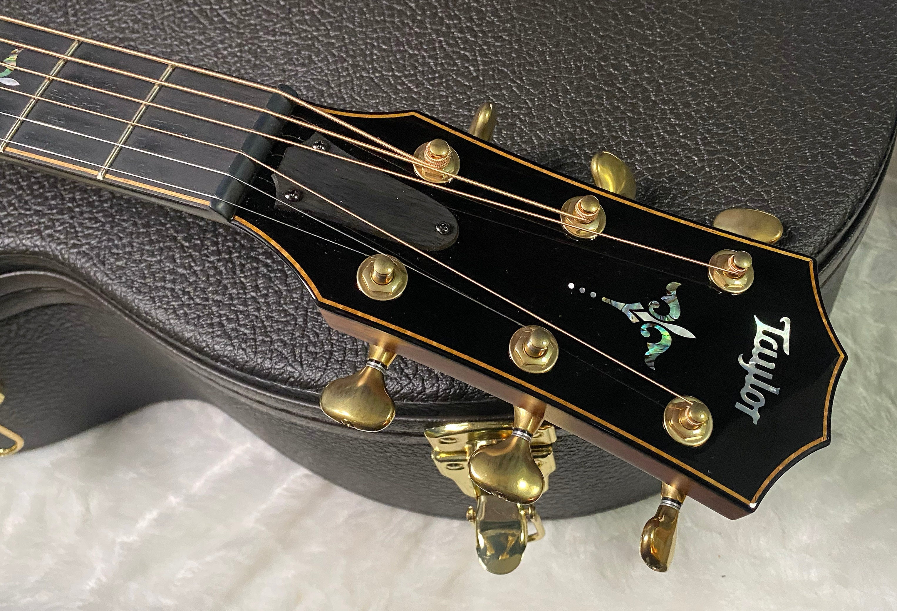 NEW! Taylor 914ce Builder's Edition Acoustic-Electric Guitar - Redwood - Authorized Dealer - 5.1 lbs - G07339