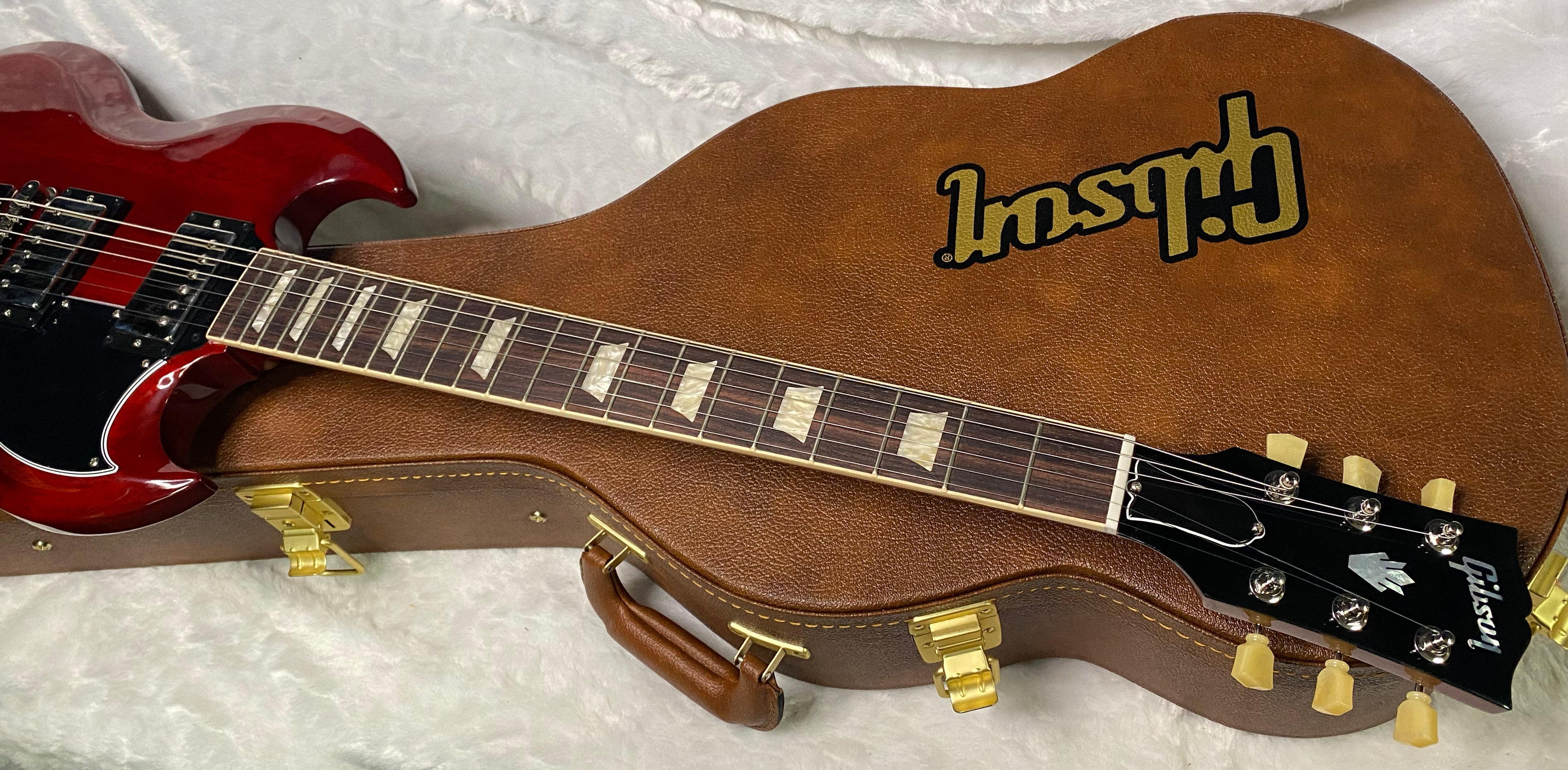 NEW! Gibson SG Standard '61 Maestro Vibrola Vintage Cherry - 6.95 lbs - Authorized Dealer! G07337