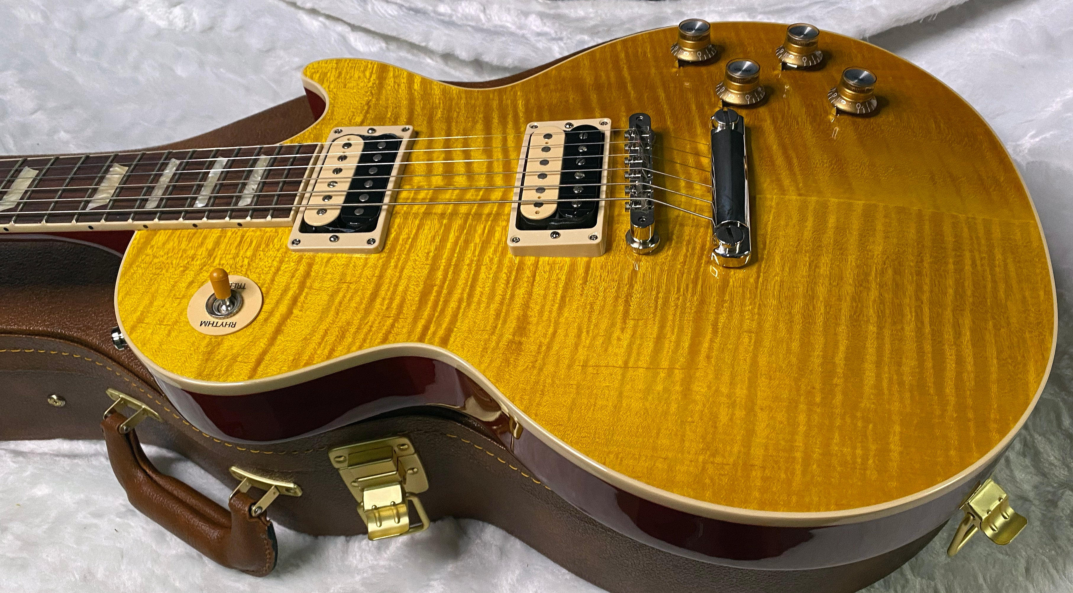 NEW ! Gibson Les Paul Slash - Appetite Burst - Beautiful Flame Top - Authorized Dealer - 9 lbs - G07348