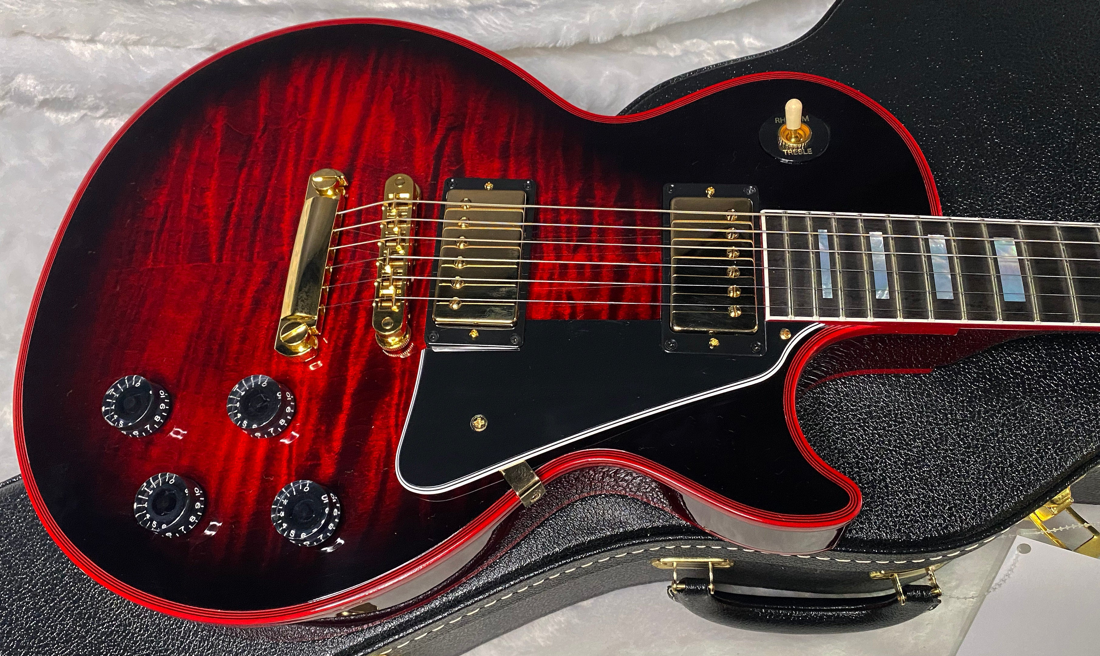 NEW! Gibson Dealer Select Custom Shop Les Paul Custom Red Widow AAA Figured Flame Top - Authorized Dealer - 10 lbs - G07343
