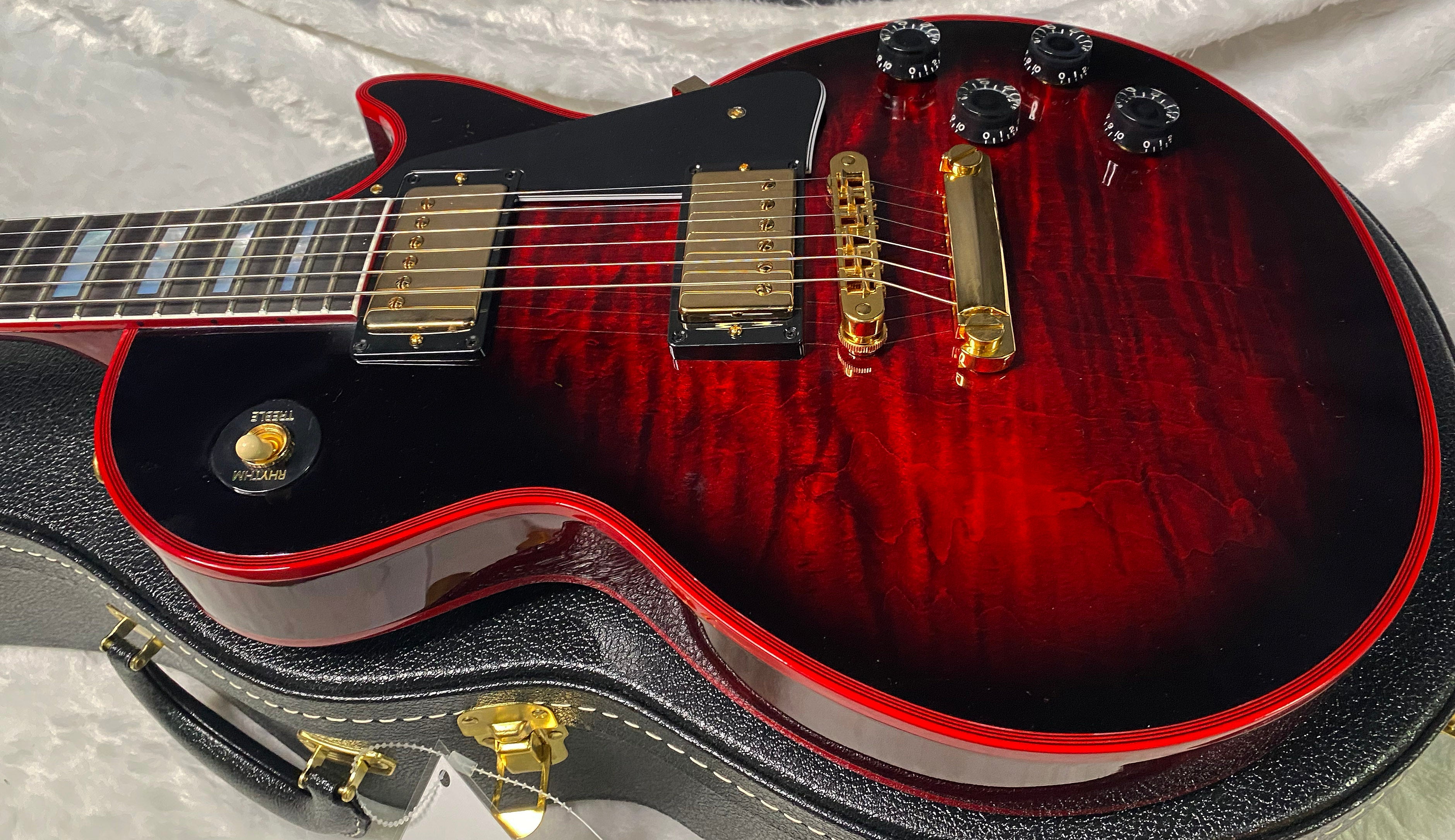 NEW! Gibson Dealer Select Custom Shop Les Paul Custom Red Widow AAA Figured Flame Top - Authorized Dealer - 10 lbs - G07343