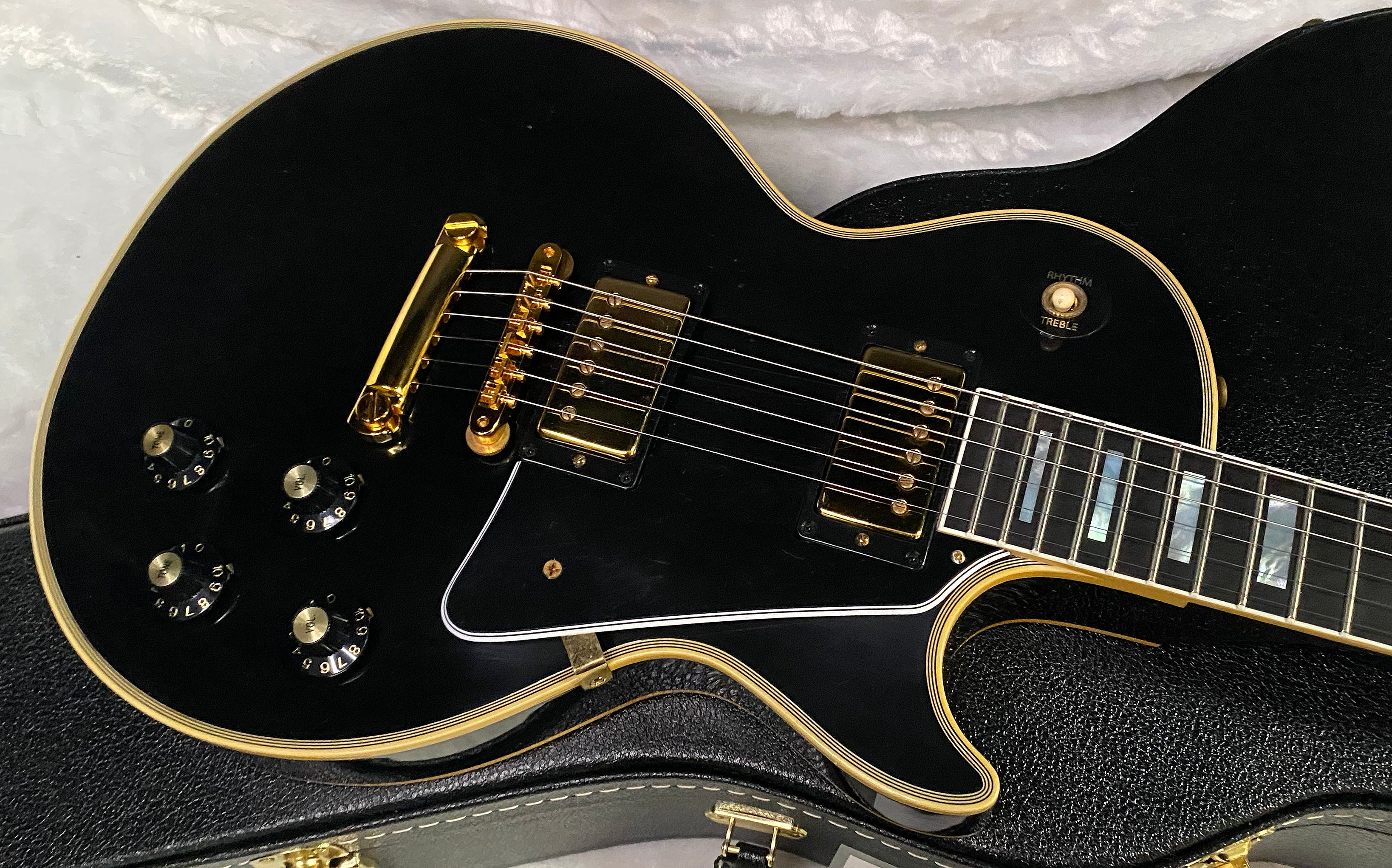 NEW! Gibson Custom Shop Murphy Lab '68 Les Paul Custom Reissue Ultra Light Aged Ebony Authorized Dealer - 9.6 lbs - G07313