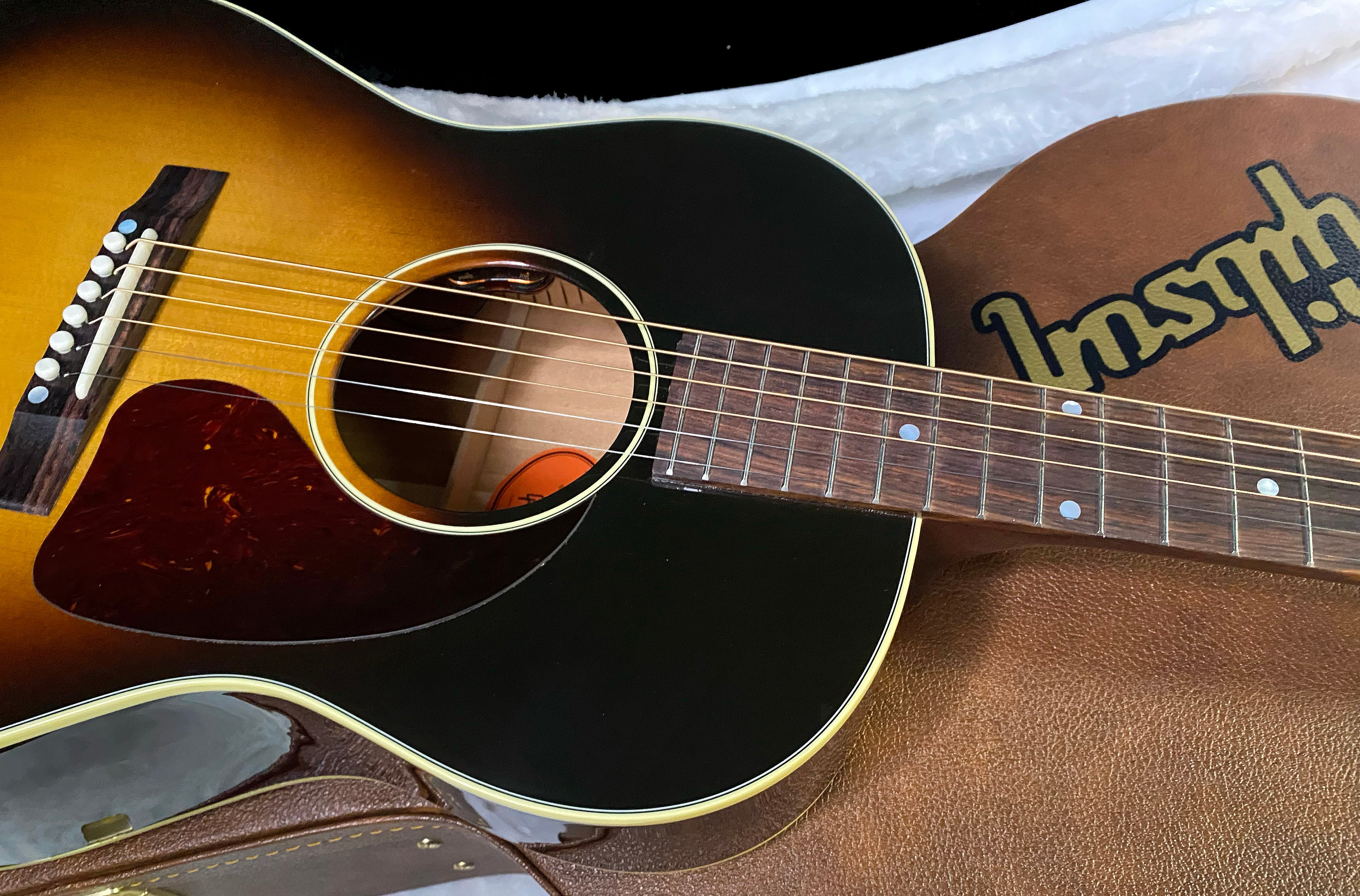 NEW ! Gibson Acoustic '50s LG-2 - Vintage Sunburst - Authorized Dealer - Only 3.8 lbs - G06686