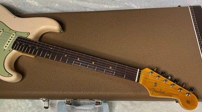 NEW! Fender Custom Shop Late-1962 Stratocaster Relic with Closet Classic Hardware - Super-Faded Aged Shell Pink - Only 7.5lbs - Authorized Dealer - G06688