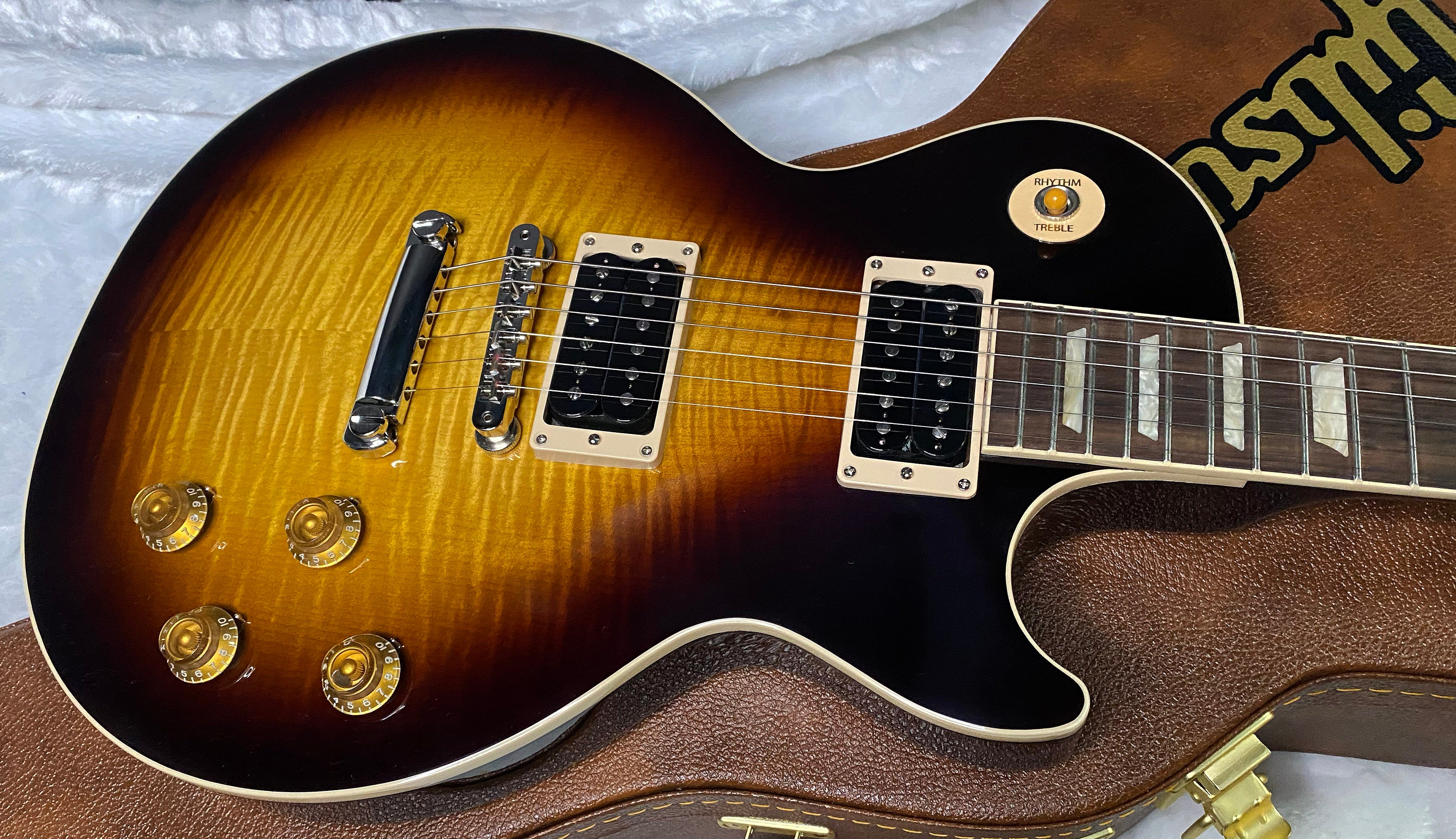 NEW ! Gibson Slash Les Paul Standard - November Burst - Killer Curly Flame Maple Top - Only 8.3 lbs - Authorized Dealer - G07332