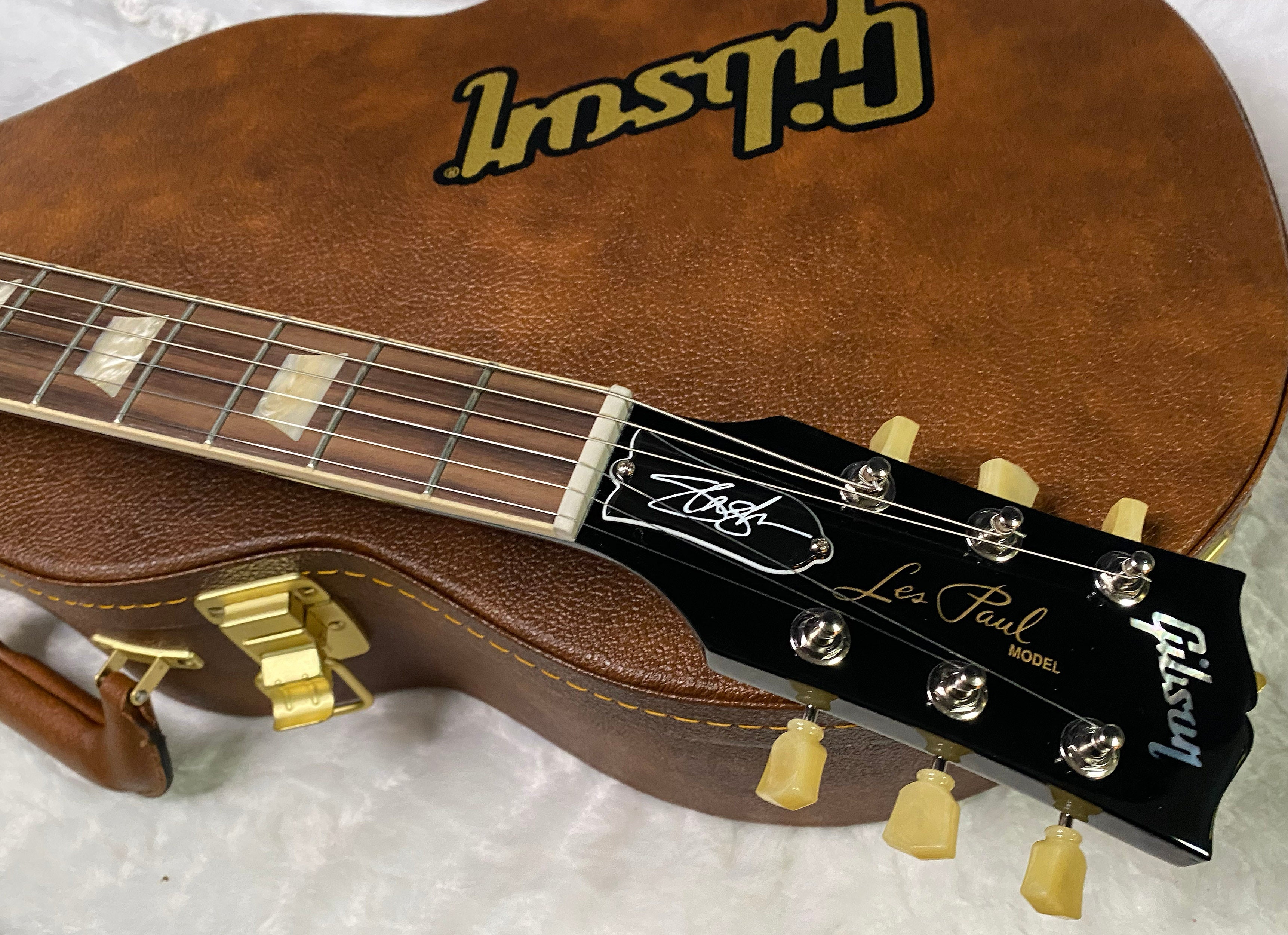 NEW ! Gibson Slash Les Paul Standard - November Burst - Killer Curly Flame Maple Top - Only 8.3 lbs - Authorized Dealer - G07332