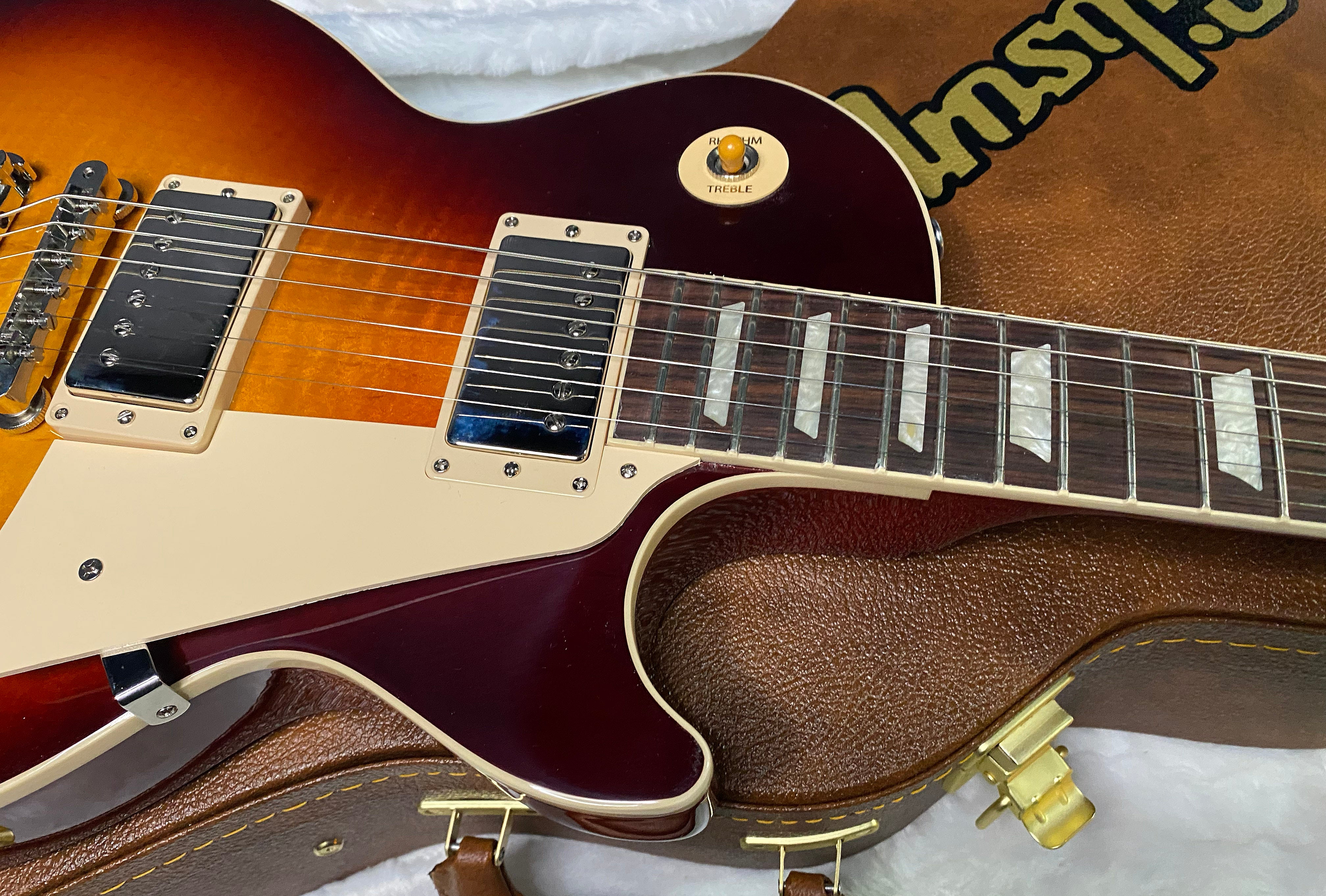 NEW! Gibson Les Paul Standard '60s Bourbon Burst - Curly Flame Maple Top - Authorized Dealer - Only 8.7 lbs - G07300