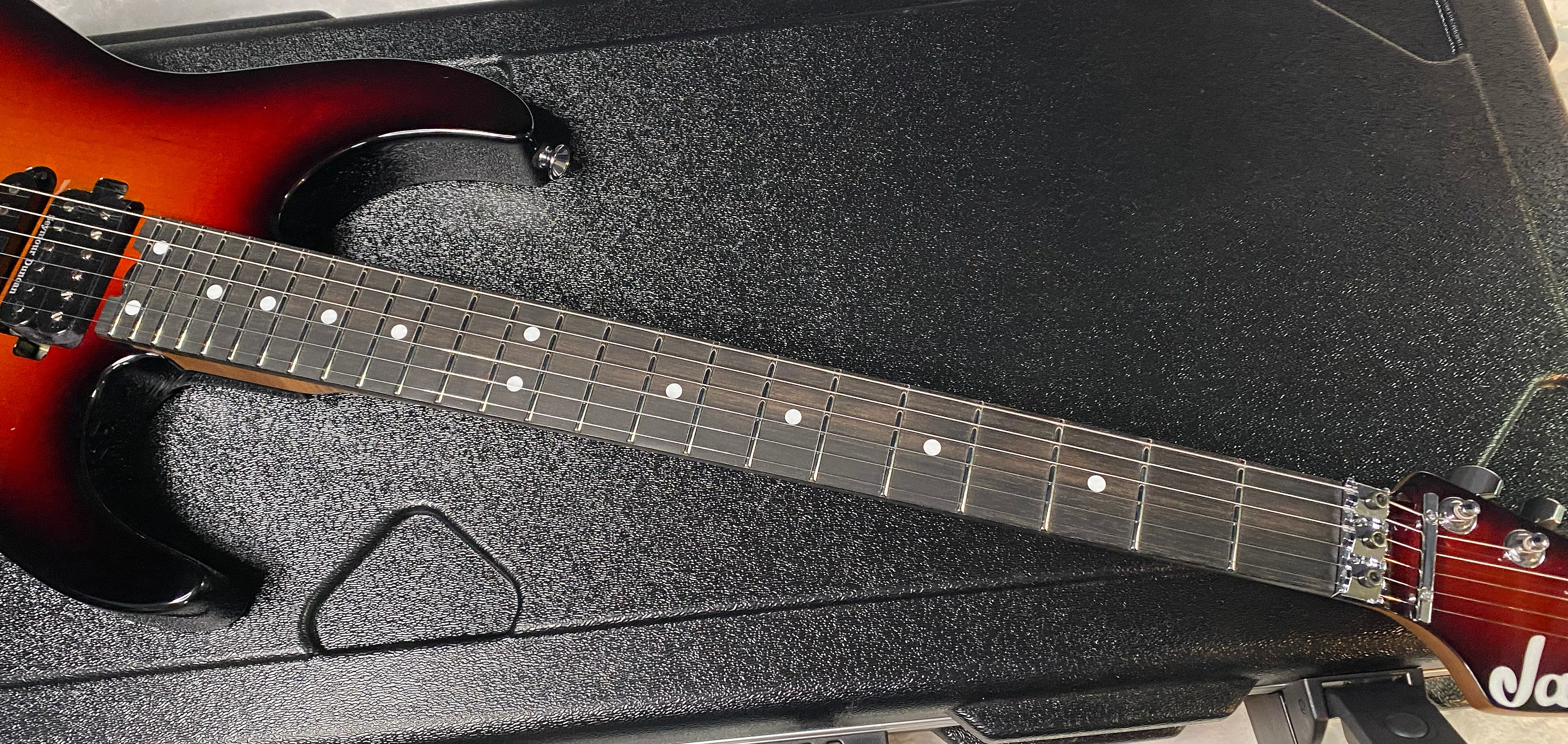 NEW ! Jackson Custom Shop Dinky HSH - Roasted Maple Neck & Ebony Fretboard - DK - Sunburst - Authorized Dealer - 8.1 lbs - G06693