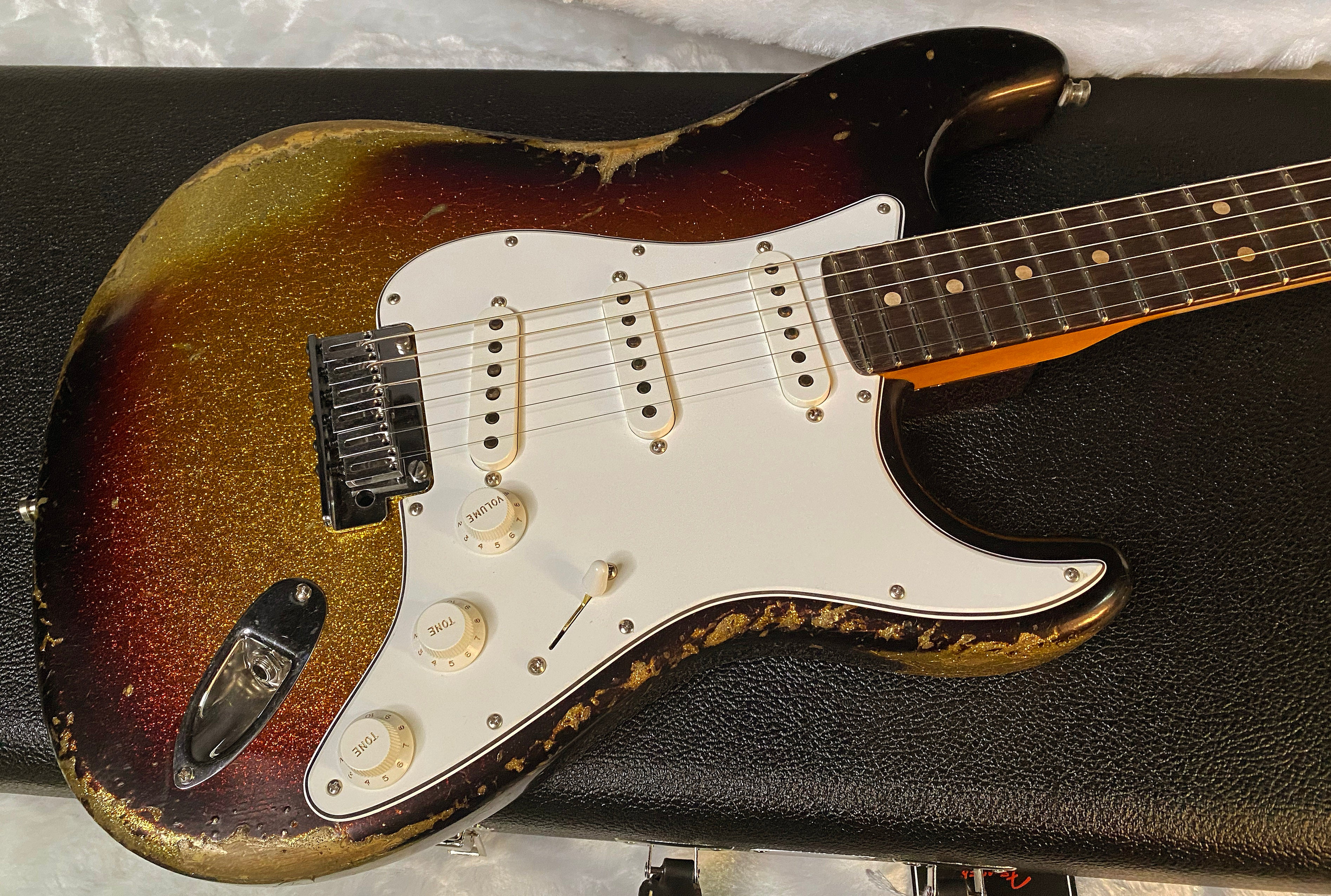 NEW! Fender Custom Shop Custom Deluxe Stratocaster Heavy Relic - Ash Body - 3-Tone Sunburst Sparkle - Matching Peg Head - Authorized Dealer - 7.9 lbs - G05871