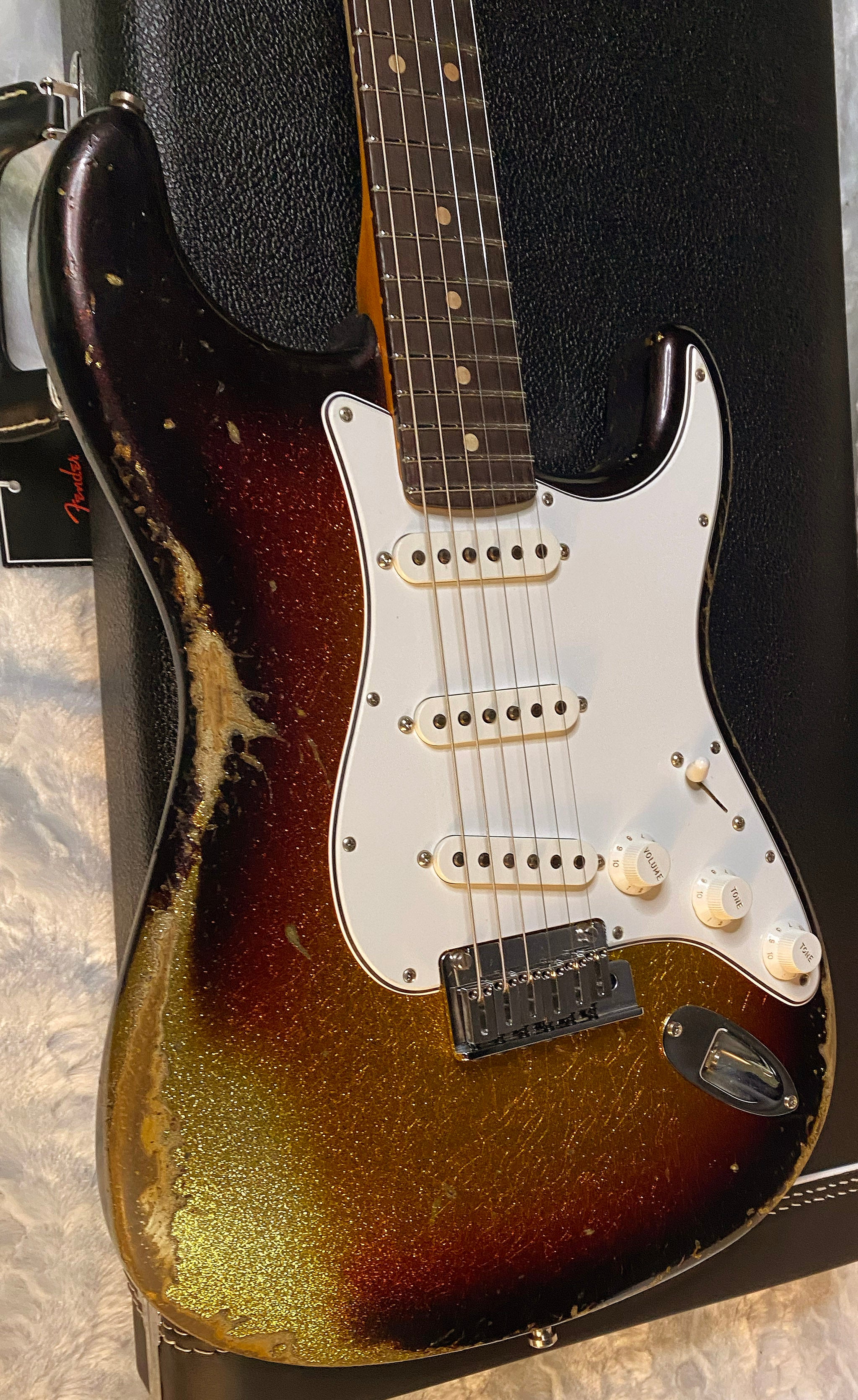 NEW! Fender Custom Shop Custom Deluxe Stratocaster Heavy Relic - Ash Body - 3-Tone Sunburst Sparkle - Matching Peg Head - Authorized Dealer - 7.9 lbs - G05871