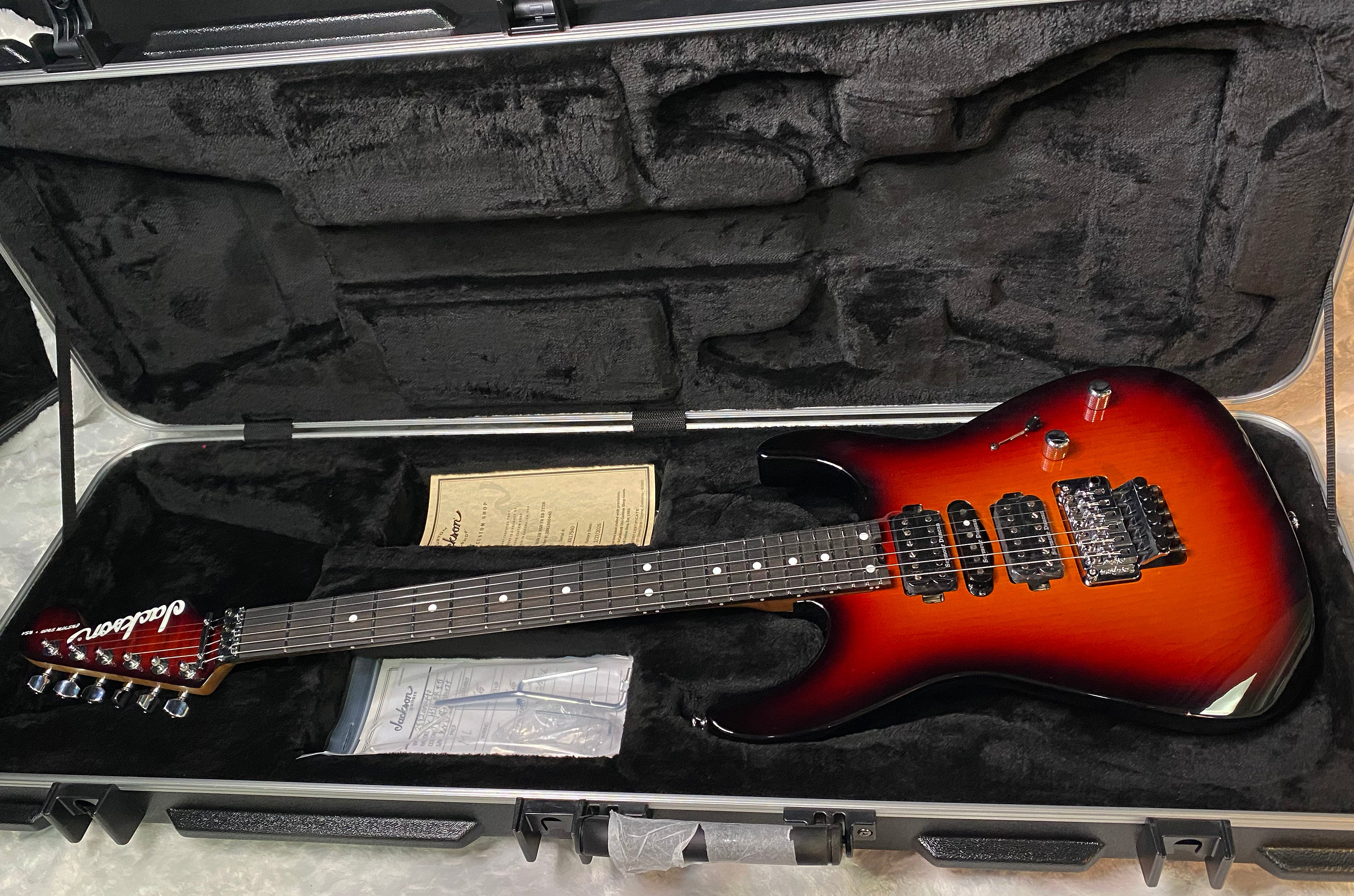 NEW ! Jackson Custom Shop Dinky HSH - Roasted Maple Neck & Ebony Fretboard - DK - Sunburst - Authorized Dealer - 8.1 lbs - G06693