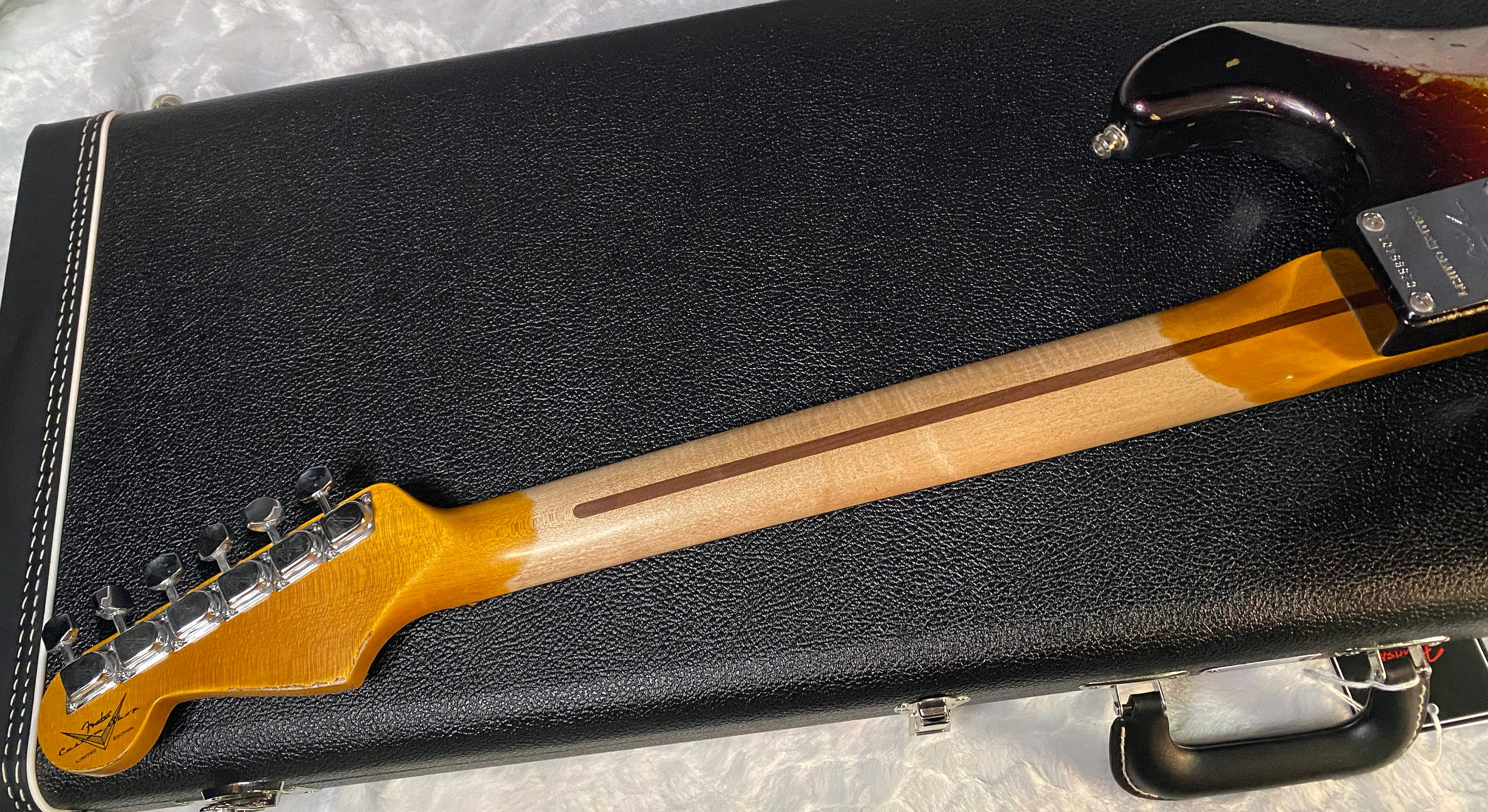 NEW! Fender Custom Shop Custom Deluxe Stratocaster Heavy Relic - Ash Body - 3-Tone Sunburst Sparkle - Matching Peg Head - Authorized Dealer - 7.9 lbs - G05871