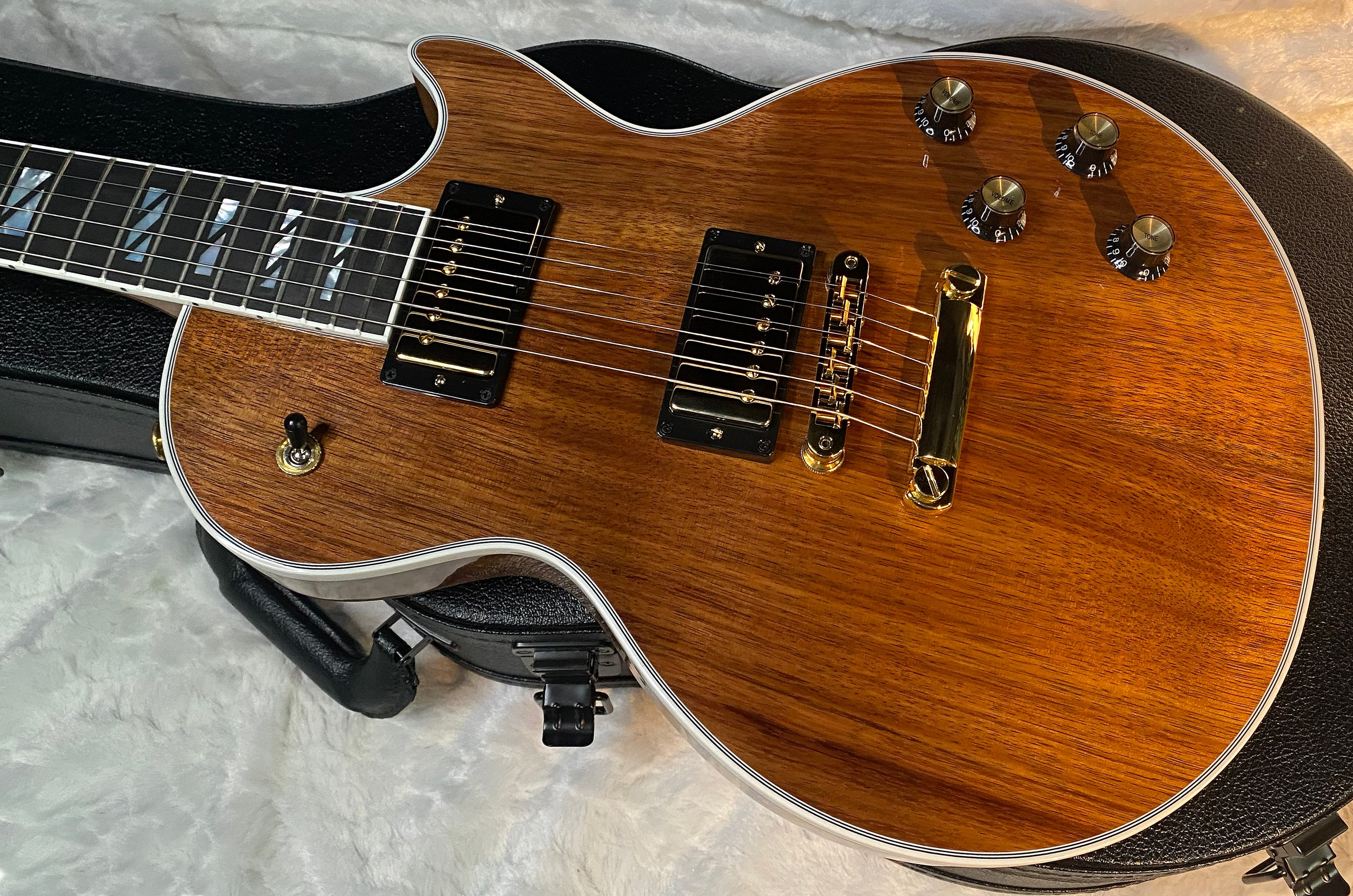 NEW ! Gibson Les Paul Supreme - Koa Top - Super Limited Edition - Authorized Dealer - 9 lbs - G06690