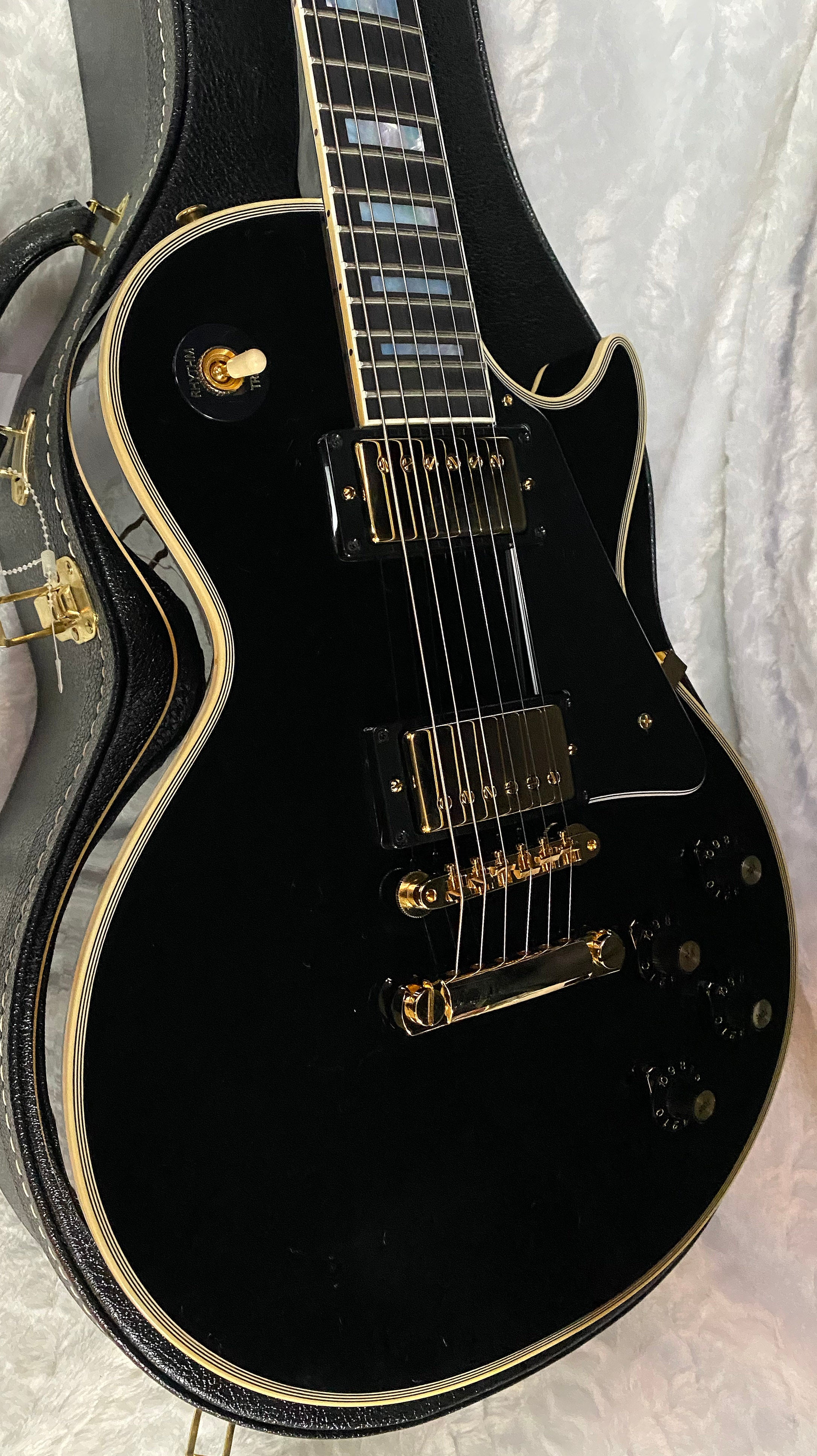 NEW! Gibson Custom Shop '68 Les Paul Custom Reissue - Gloss Ebony - Authorized Dealer - 9.2 lbs - G07303