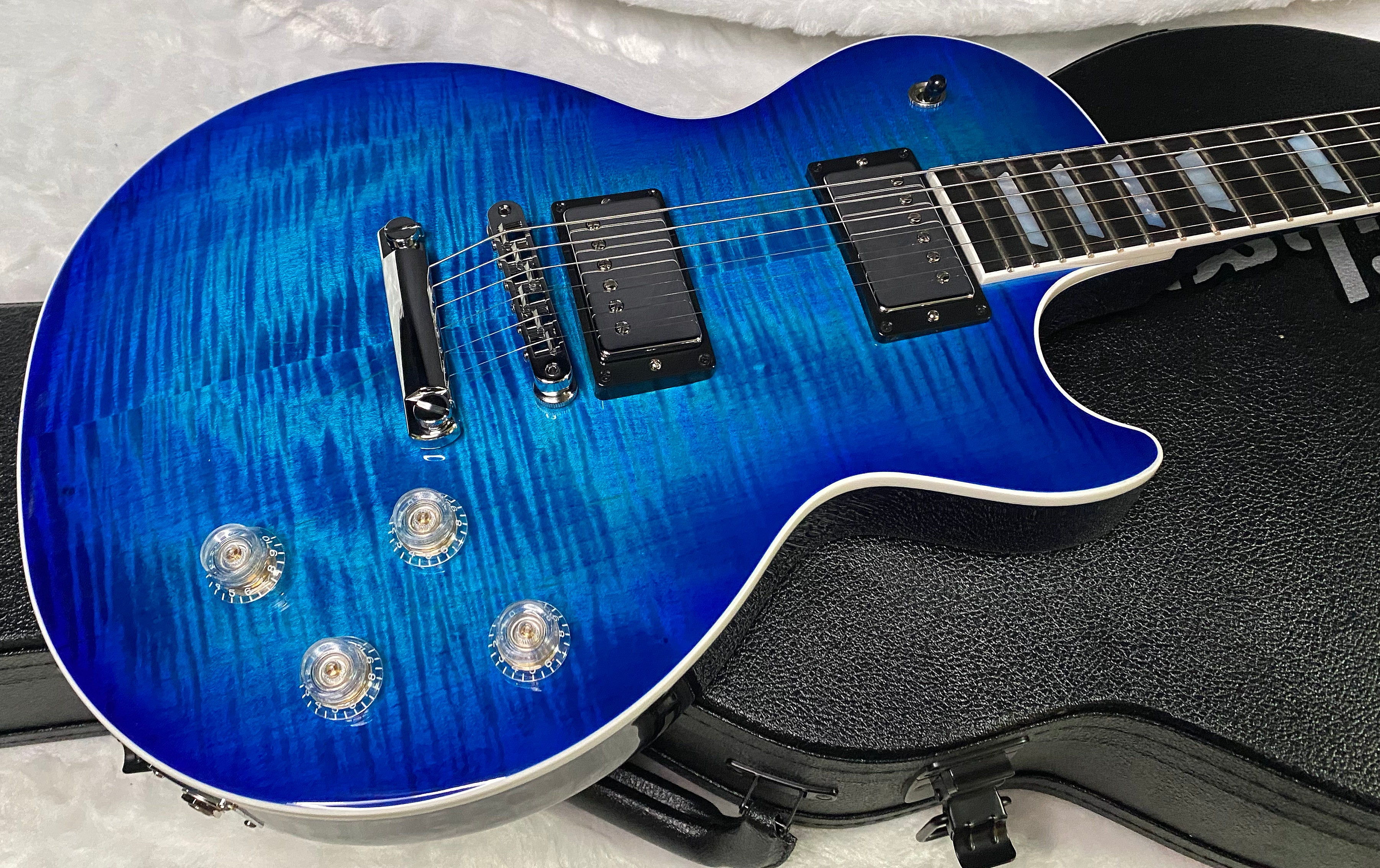 NEW ! Gibson Les Paul Modern Figured - Cobalt Burst - Beautiful Flame Top! Authorized Dealer - Only 7.85 lbs - G07298