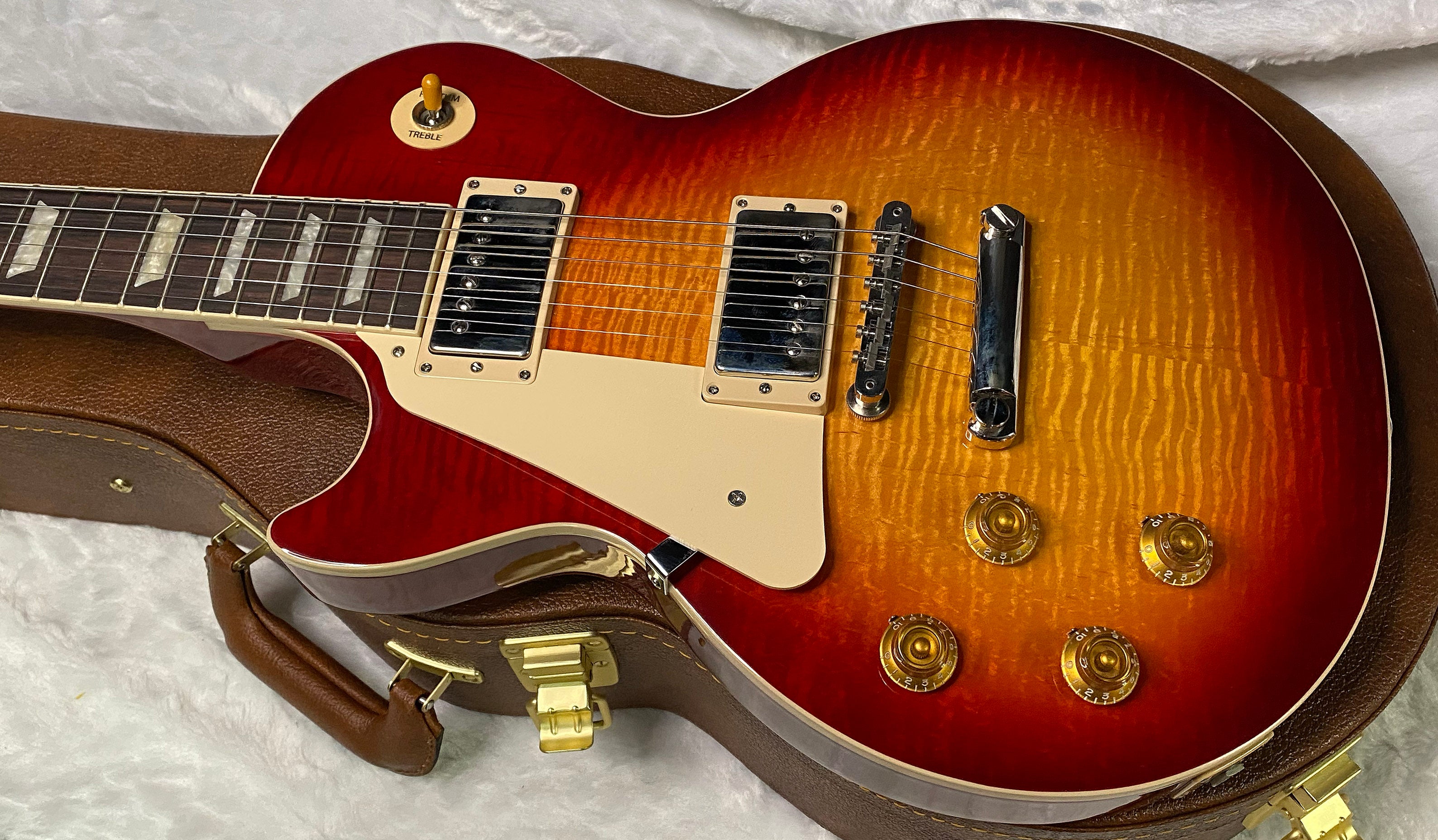 NEW ! Gibson Les Paul Standard '50s Left Handed - Sunburst - Killer Curly Flame Top! - WOW! - Authorized Dealer - 9.5 lbs - G07302