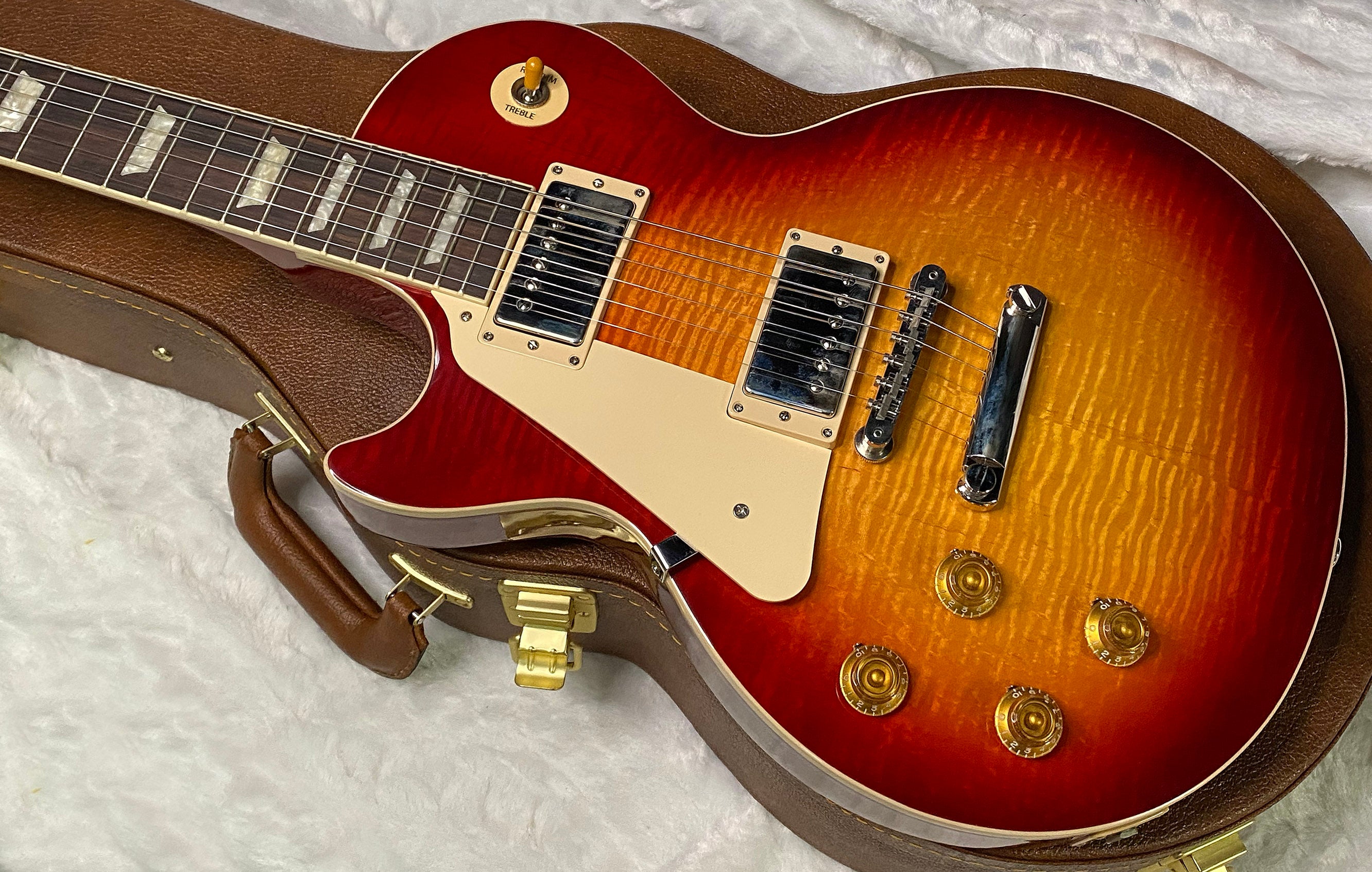 NEW ! Gibson Les Paul Standard '50s Left Handed - Sunburst - Killer Curly Flame Top! - WOW! - Authorized Dealer - 9.5 lbs - G07302