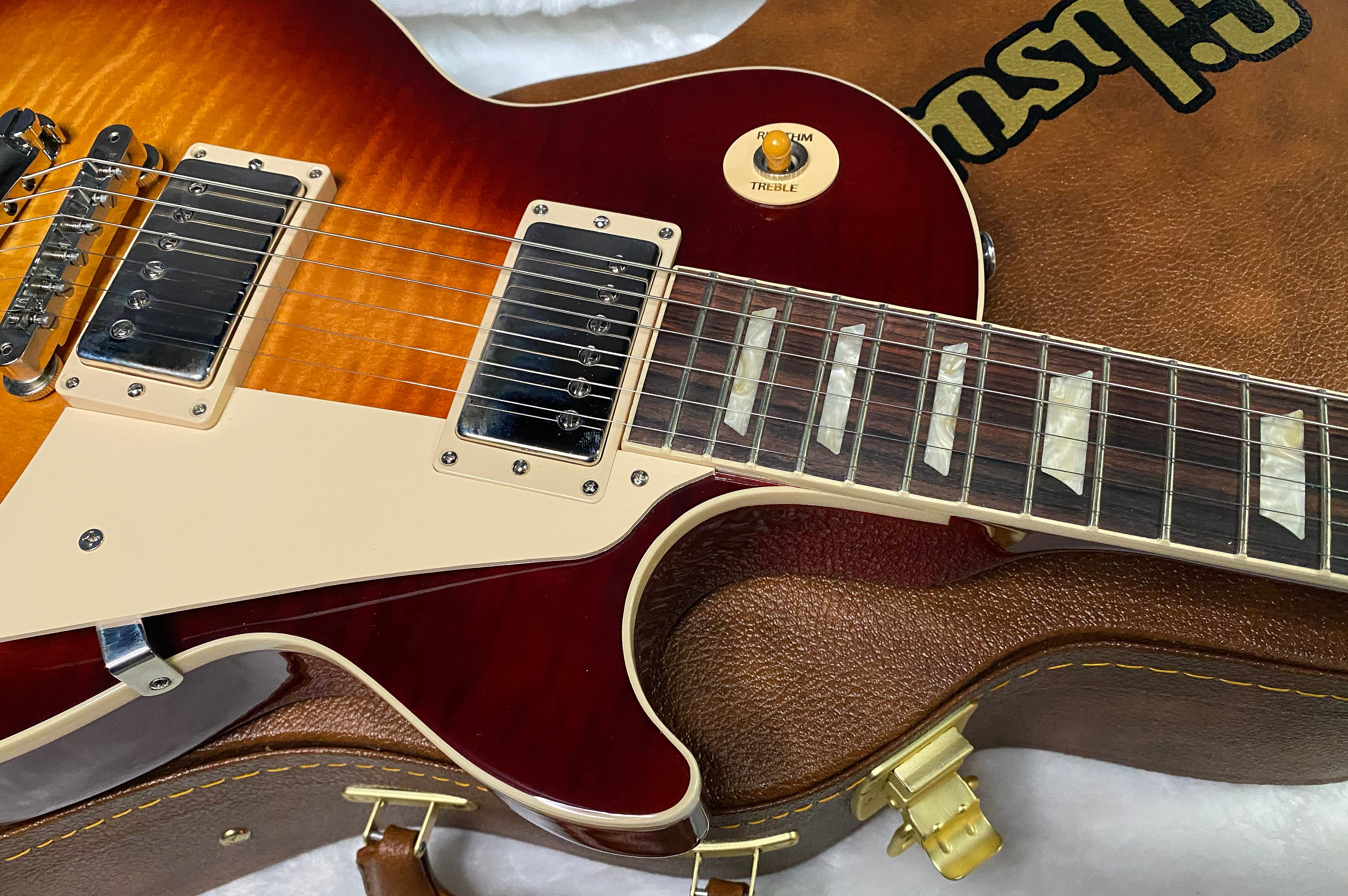 NEW! Gibson Les Paul Standard '60s Bourbon Burst - Curly Flame Maple Top - Authorized Dealer - 9.8 lbs - G07293