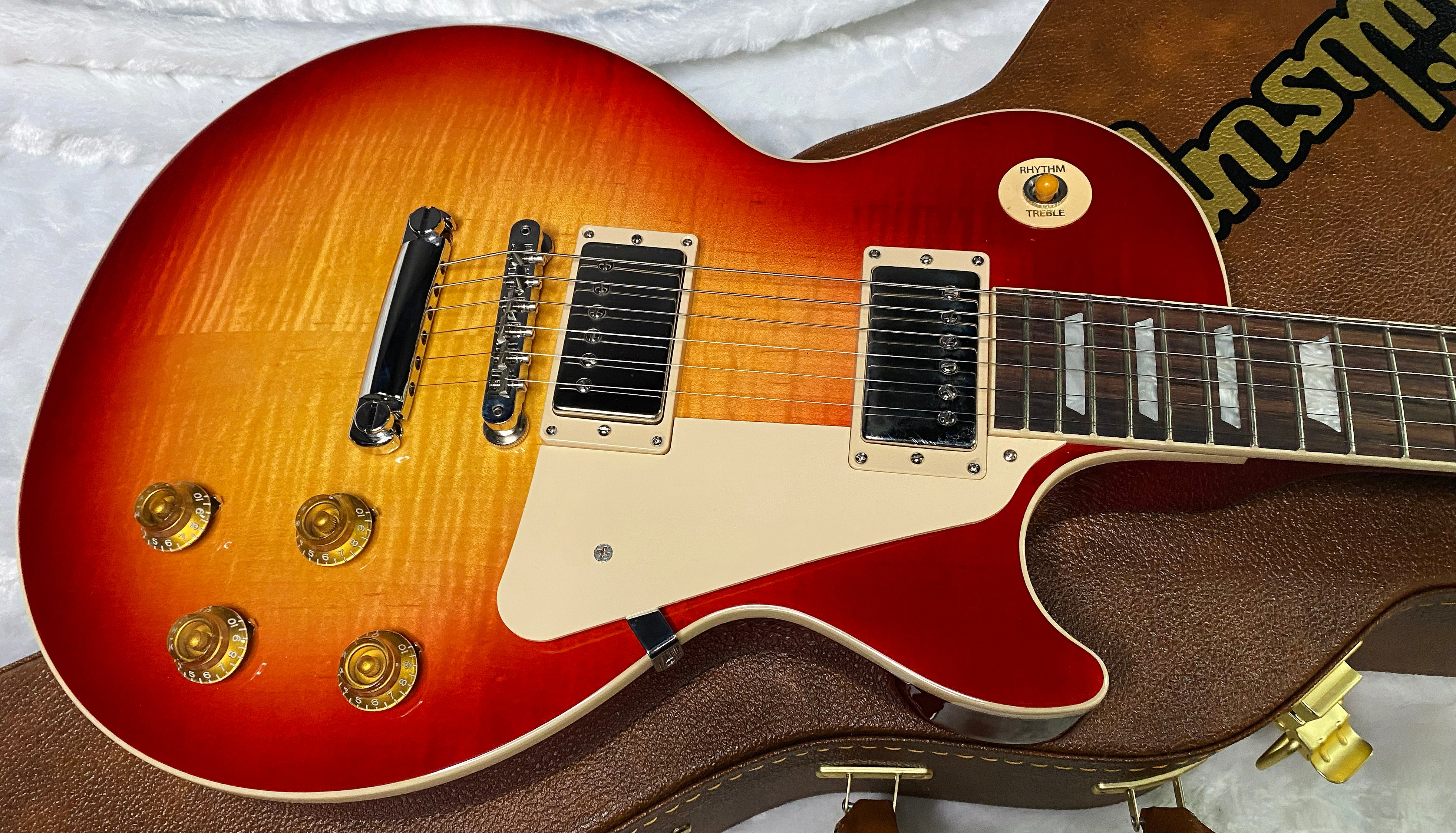 NEW ! Gibson Les Paul Standard '50s - Heritage Cherry Sunburst - Only 9.2 lbs - Authorized Dealer - G07265