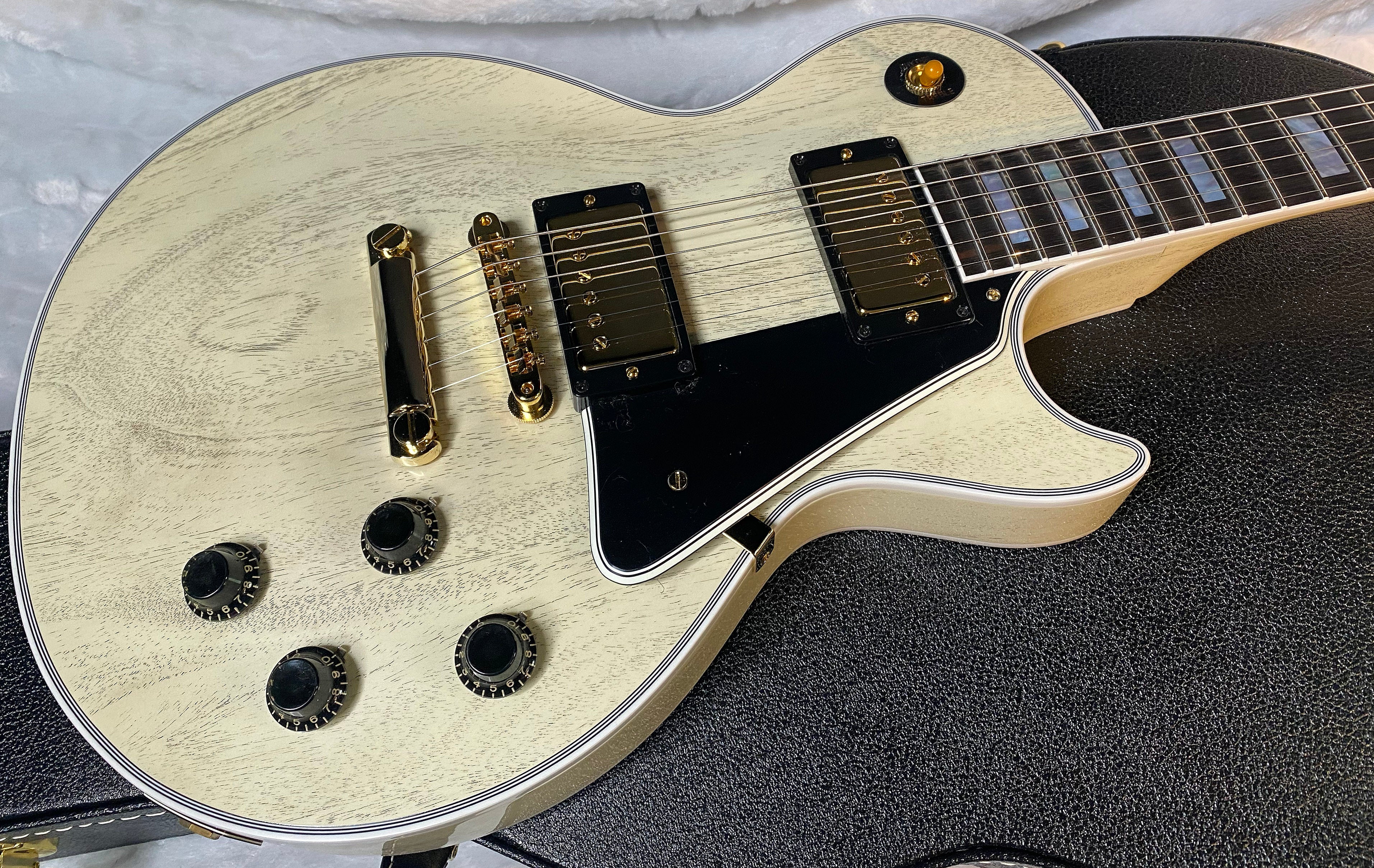 NEW! Gibson Les Paul Custom 1957 Reissue VOS - Custom Ordered in TV White - Custom Shop - ONLY 8.5 lbs - Authorized Dealer - G06705