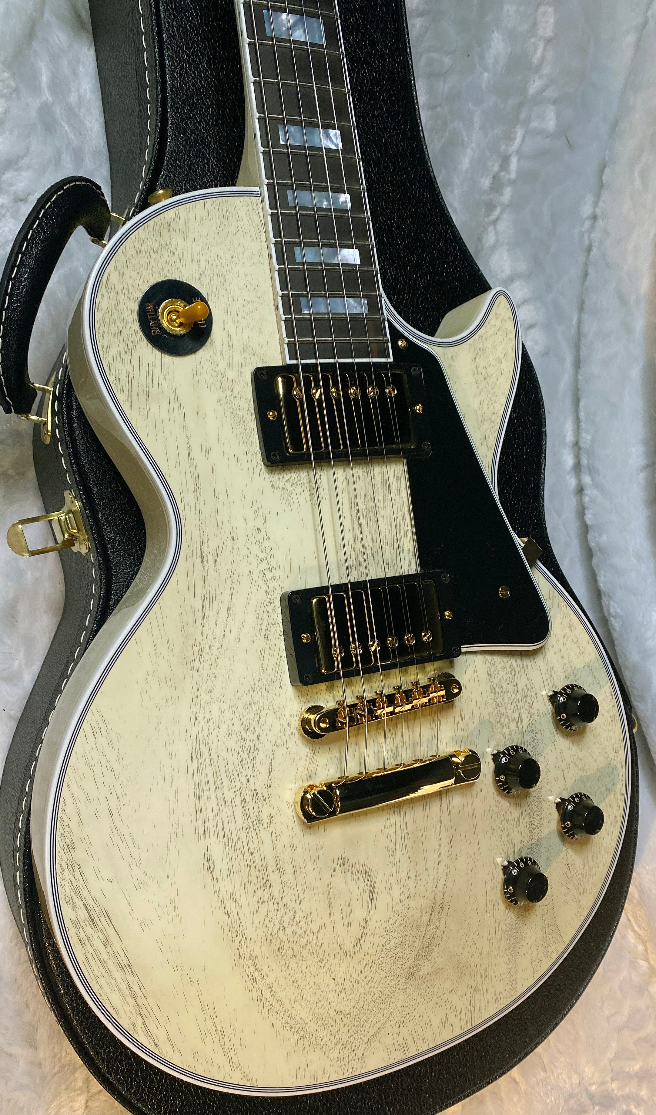 NEW! Gibson Les Paul Custom 1957 Reissue VOS - Custom Ordered in TV White - Custom Shop - ONLY 8.5 lbs - Authorized Dealer - G06705