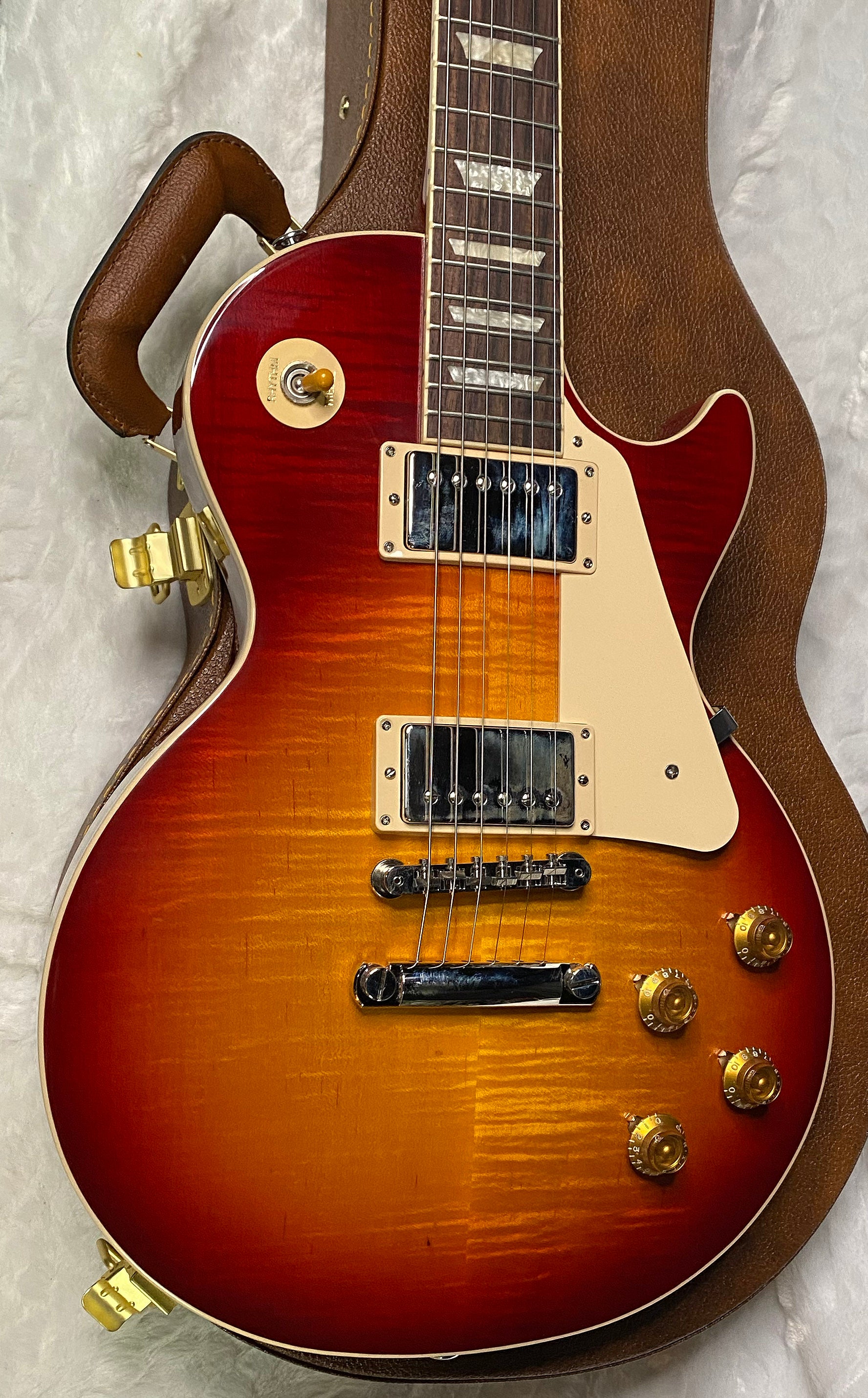 NEW ! Gibson Les Paul Standard '50s - Heritage Cherry Sunburst - Only 9.65 lbs - Authorized Dealer - G07312