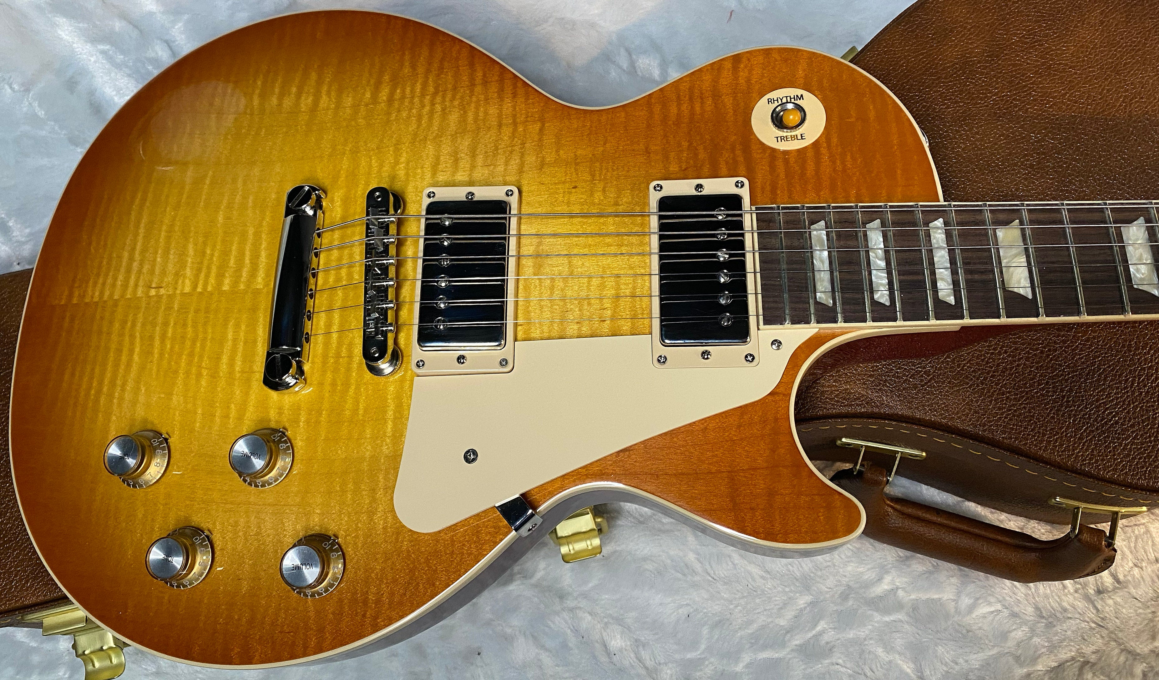NEW ! Gibson Les Paul 60's Standard Unburst - Authorized Dealer - Flame Maple Top - 9.85lbs - G06706