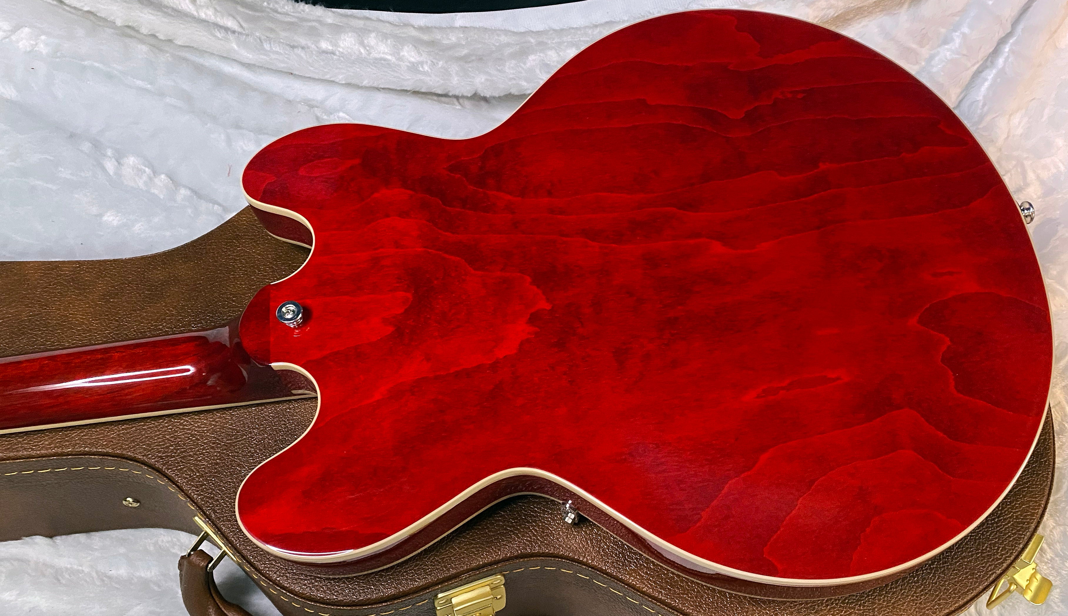 NEW ! Gibson ES-330 Hollowbody Electric Guitar - Sixties Cherry - Authorized Dealer - Only 6.3 lbs! G06715