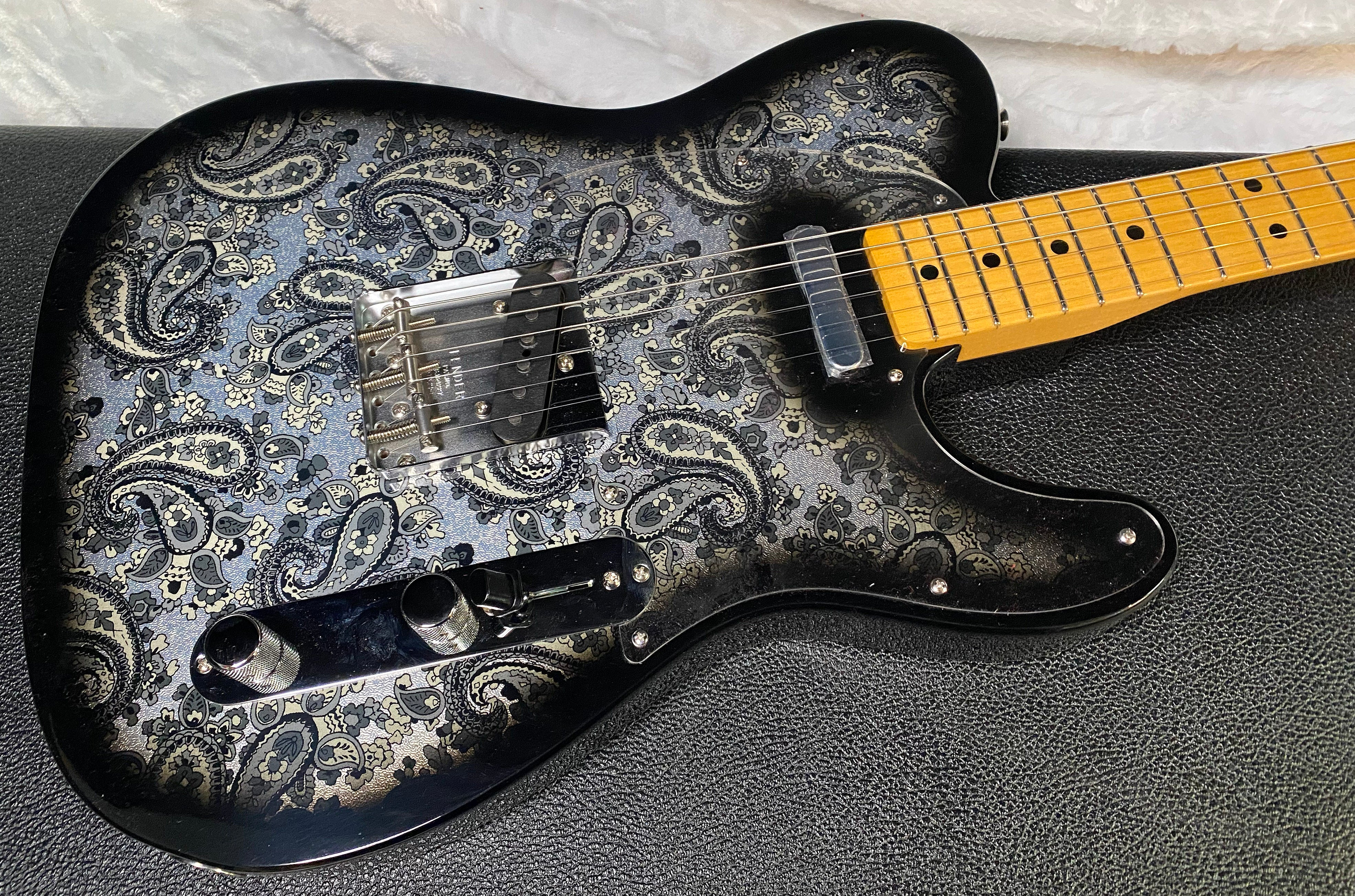 NEW ! Fender Vintage Custom '68 Telecaster NOS - Black Paisley - 7.4 lbs - Authorized Dealer - Custom Shop - G06752