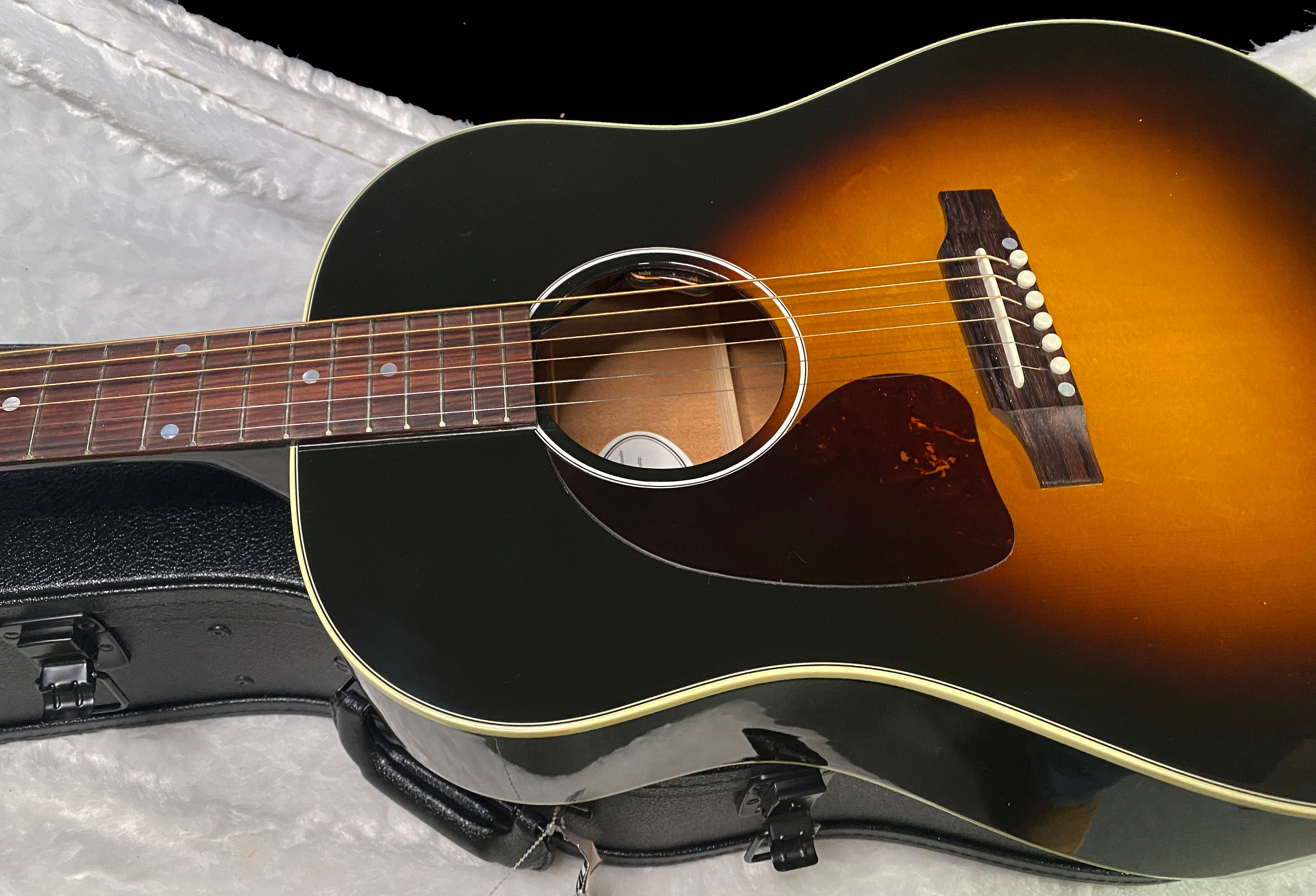 NEW! Gibson J-45 Standard Acoustic Electric Guitar - Left Handed - Vintage Sunburst - Authorized Dealer - 4.6 lbs - G07359