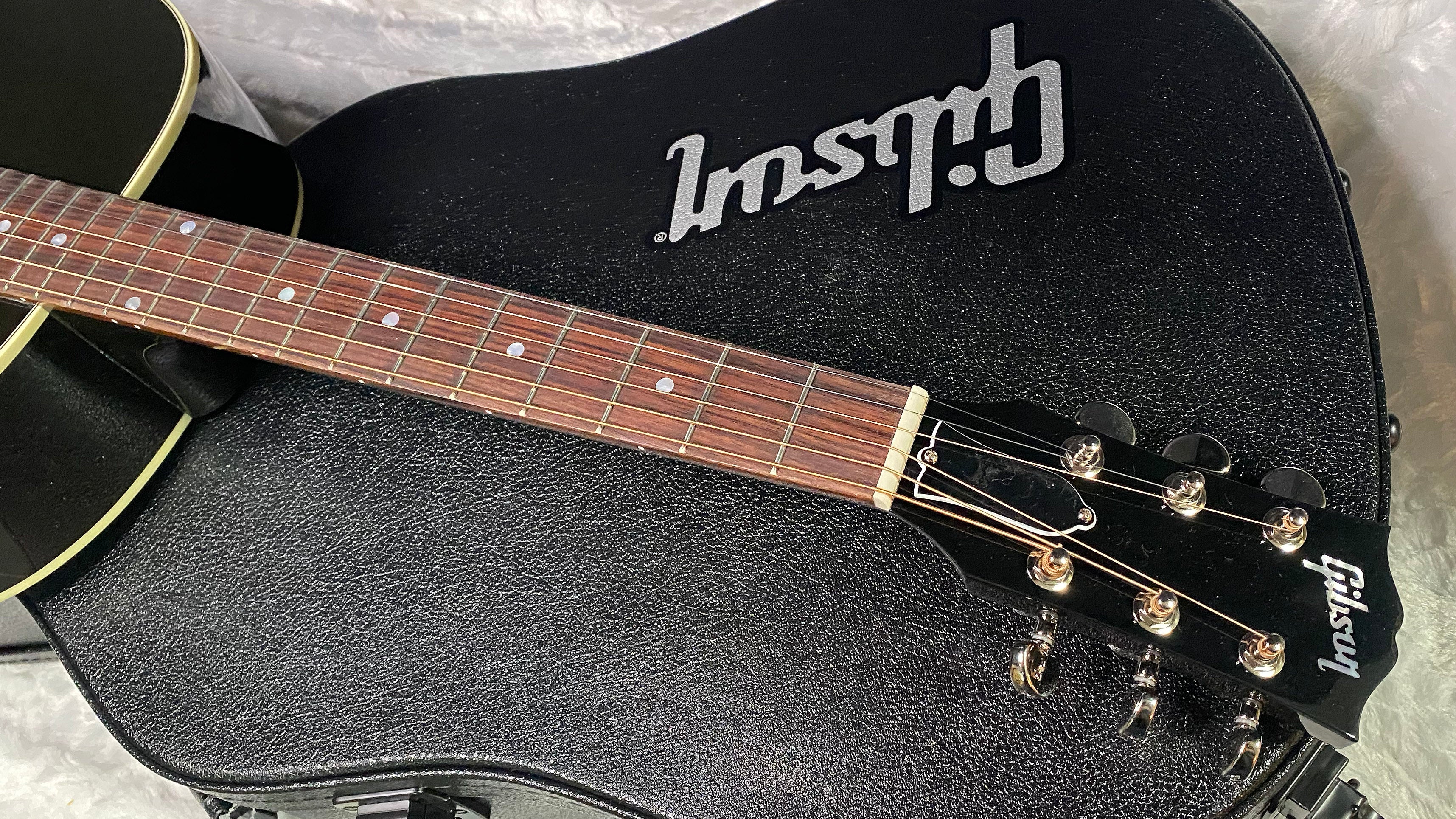 NEW! Gibson J-45 Standard Acoustic Electric Guitar - Left Handed - Vintage Sunburst - Authorized Dealer - 4.6 lbs - G07359