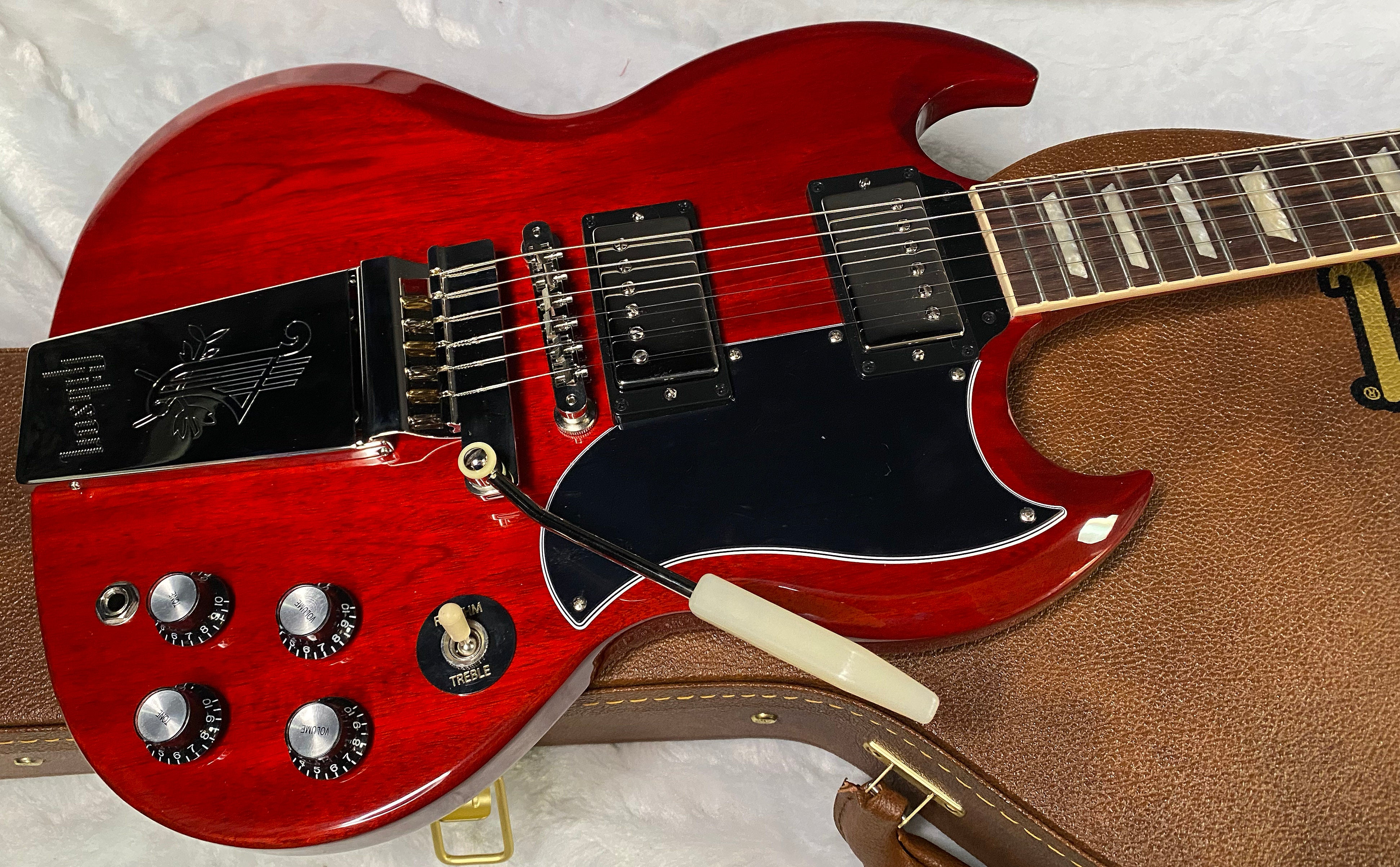 NEW! Gibson SG Standard '61 Maestro Vibrola Vintage Cherry - Only 7.2 lbs - Authorized Dealer! G06707