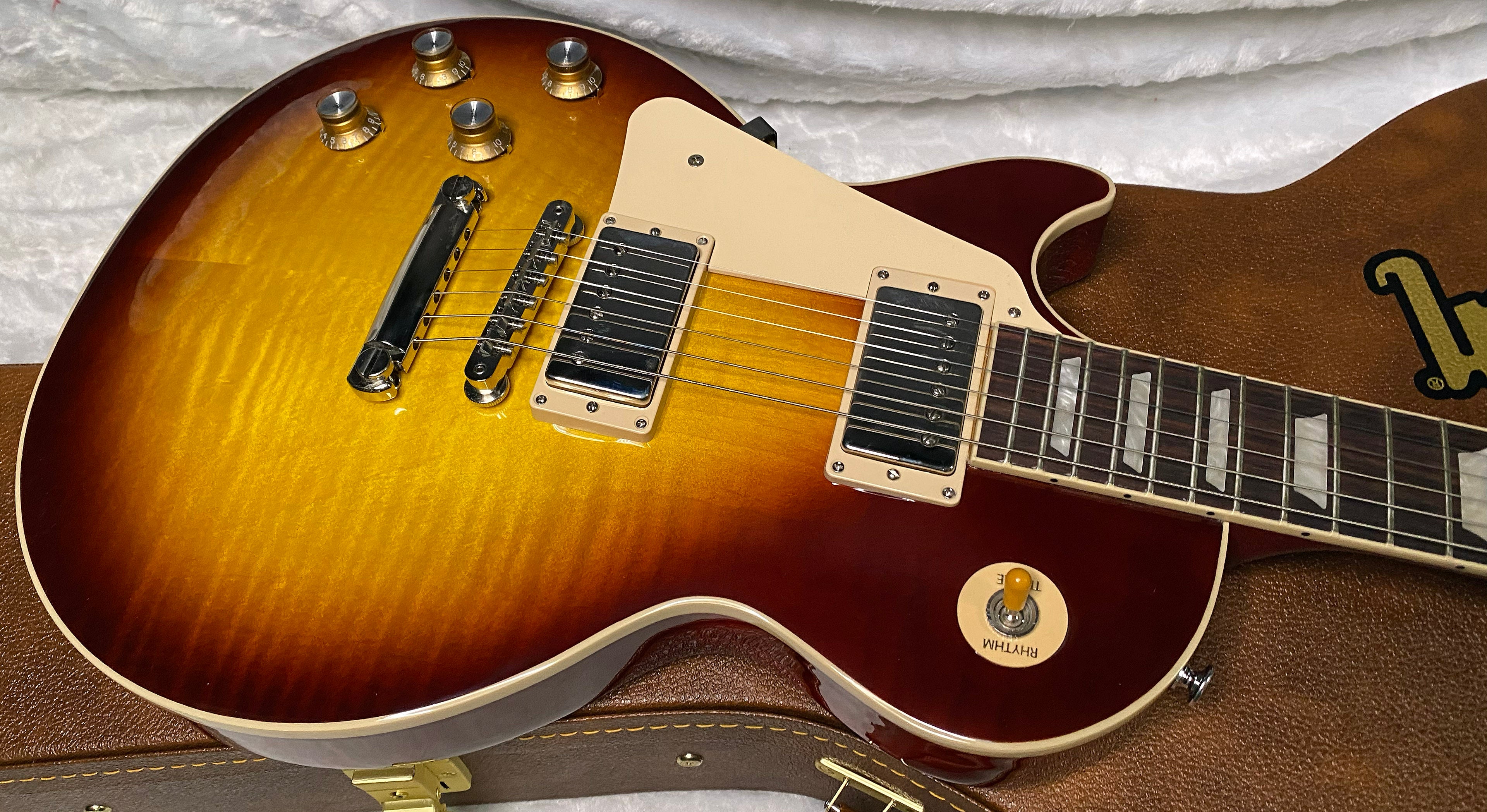 NEW! Gibson Les Paul 60's Standard Iced Tea - Left Handed - Authorized Dealer - Beautiful Flame Maple Top - 10.1 lbs - G07354