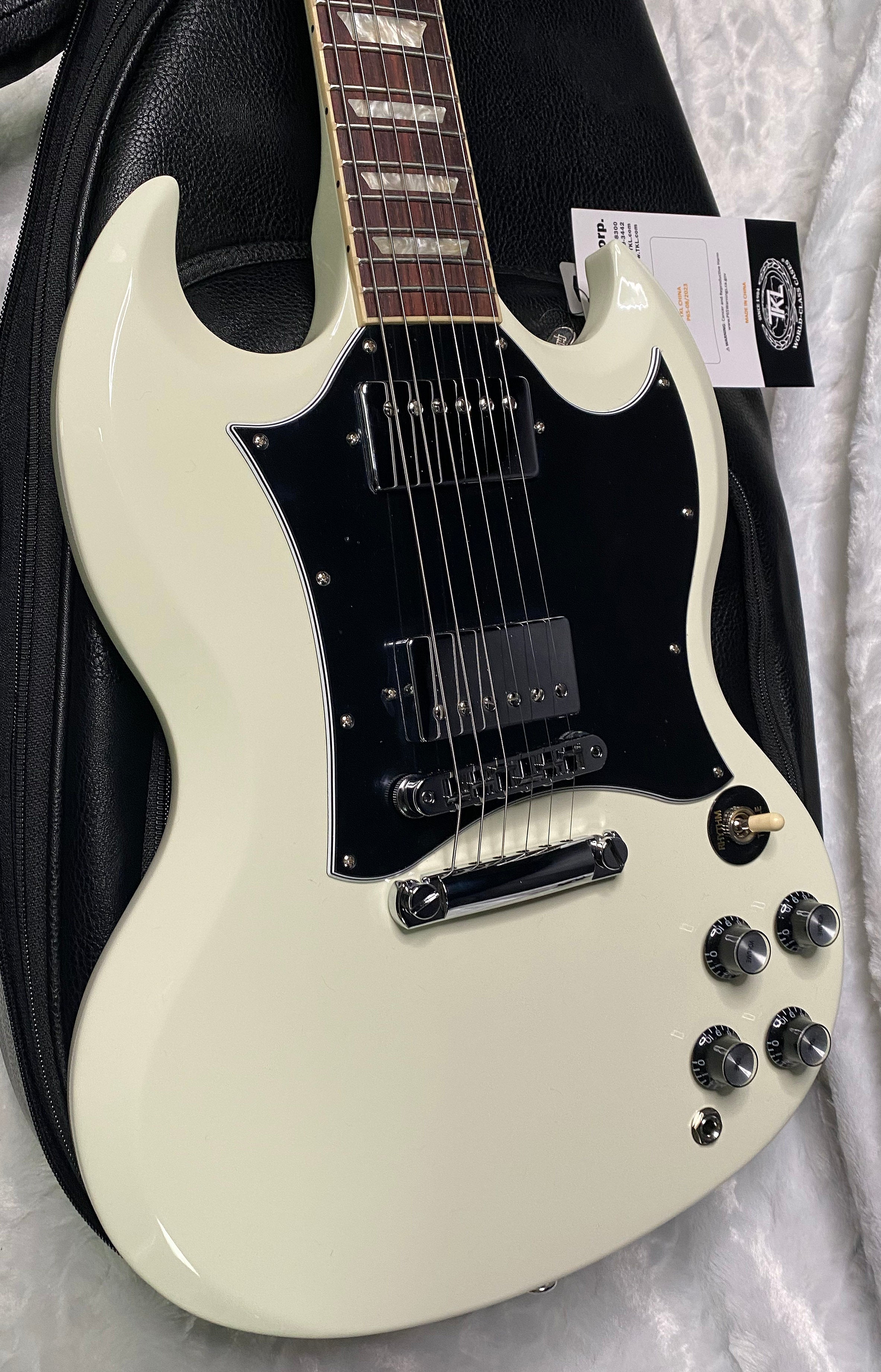 NEW ! Gibson SG Standard - Classic White Finish - Original Gibson Leather Gig Bag - Authorized Dealer - Only 6.7lbs - G07306