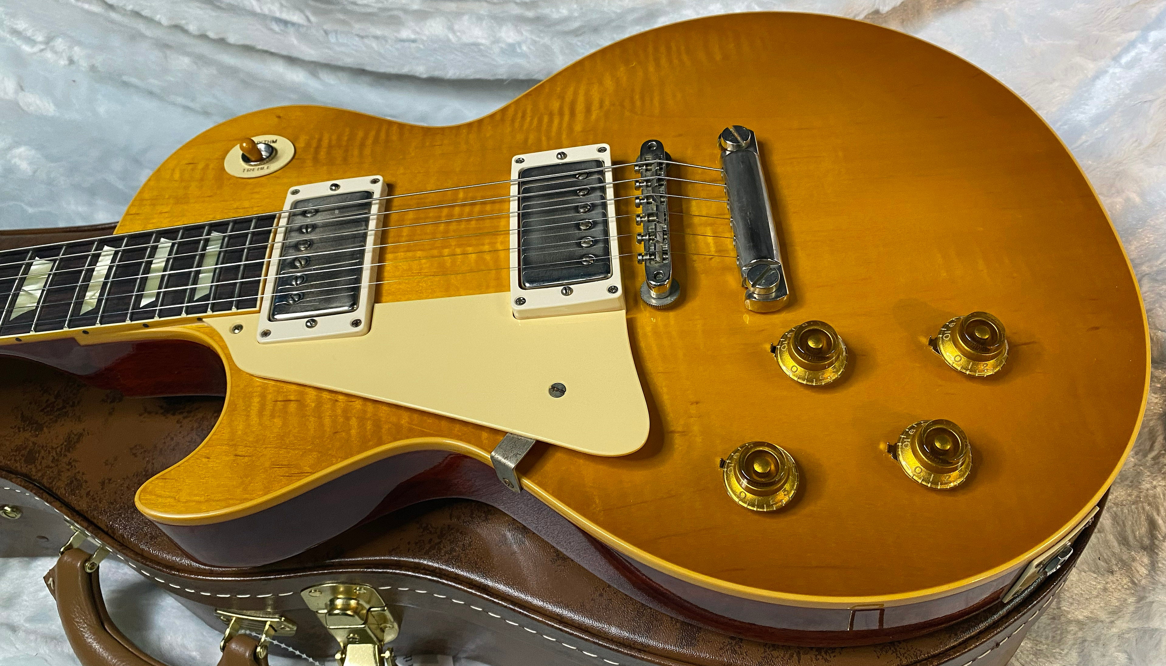 NEW ! Gibson Custom Shop '58 Les Paul Standard 1958 - Lemon Burst VOS - Subtle Flame! - Left Handed - Authorized Dealer -8.75lbs - G06711