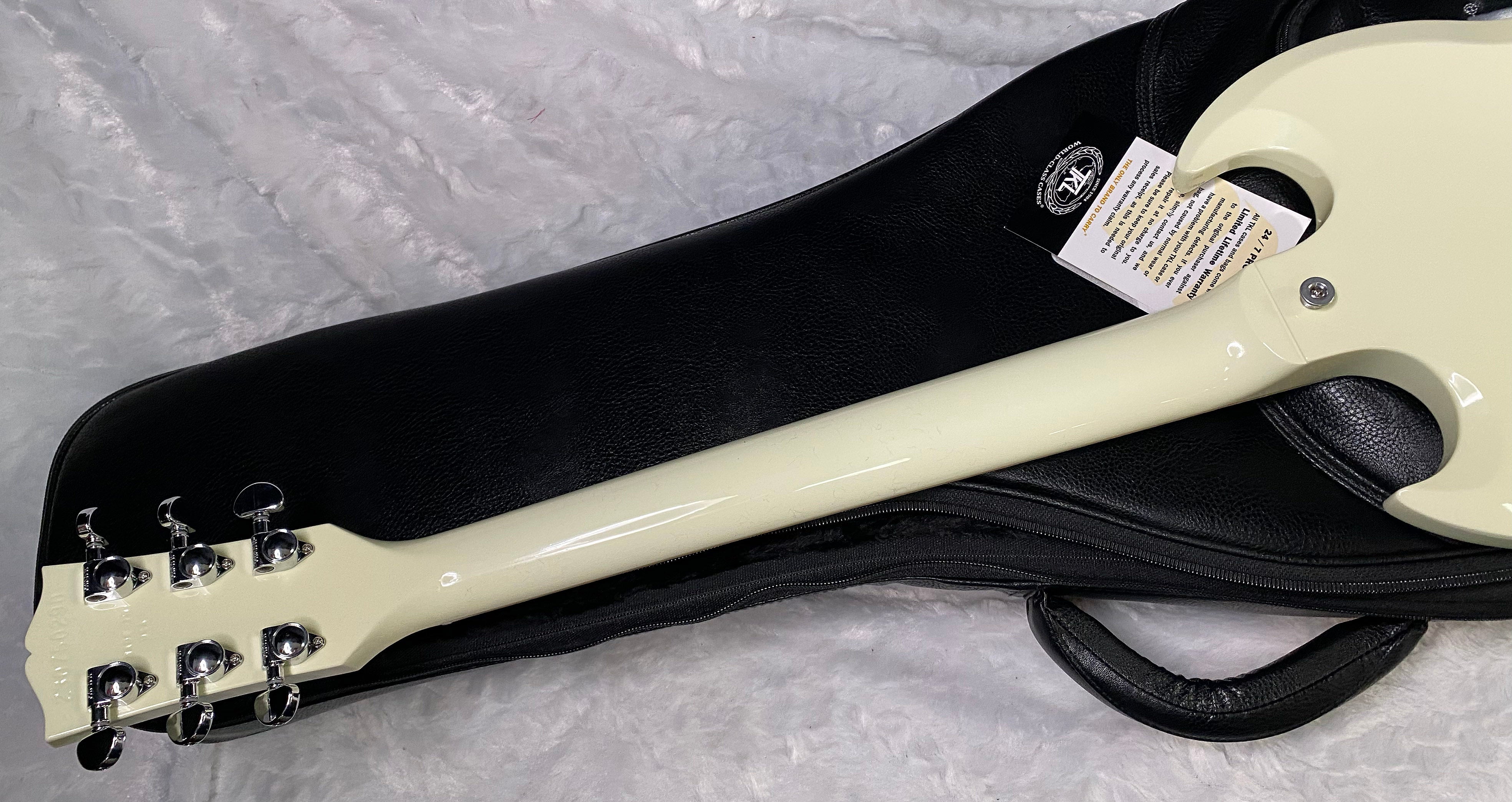 NEW ! Gibson SG Standard - Classic White Finish - Original Gibson Leather Gig Bag - Authorized Dealer - Only 6.75 lbs - G06716