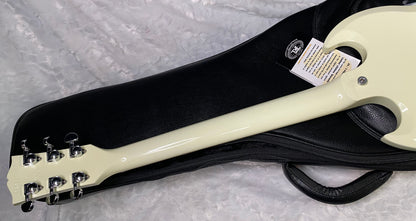 NEW ! Gibson SG Standard - Classic White Finish - Original Gibson Leather Gig Bag - Authorized Dealer - Only 6.75 lbs - G06716