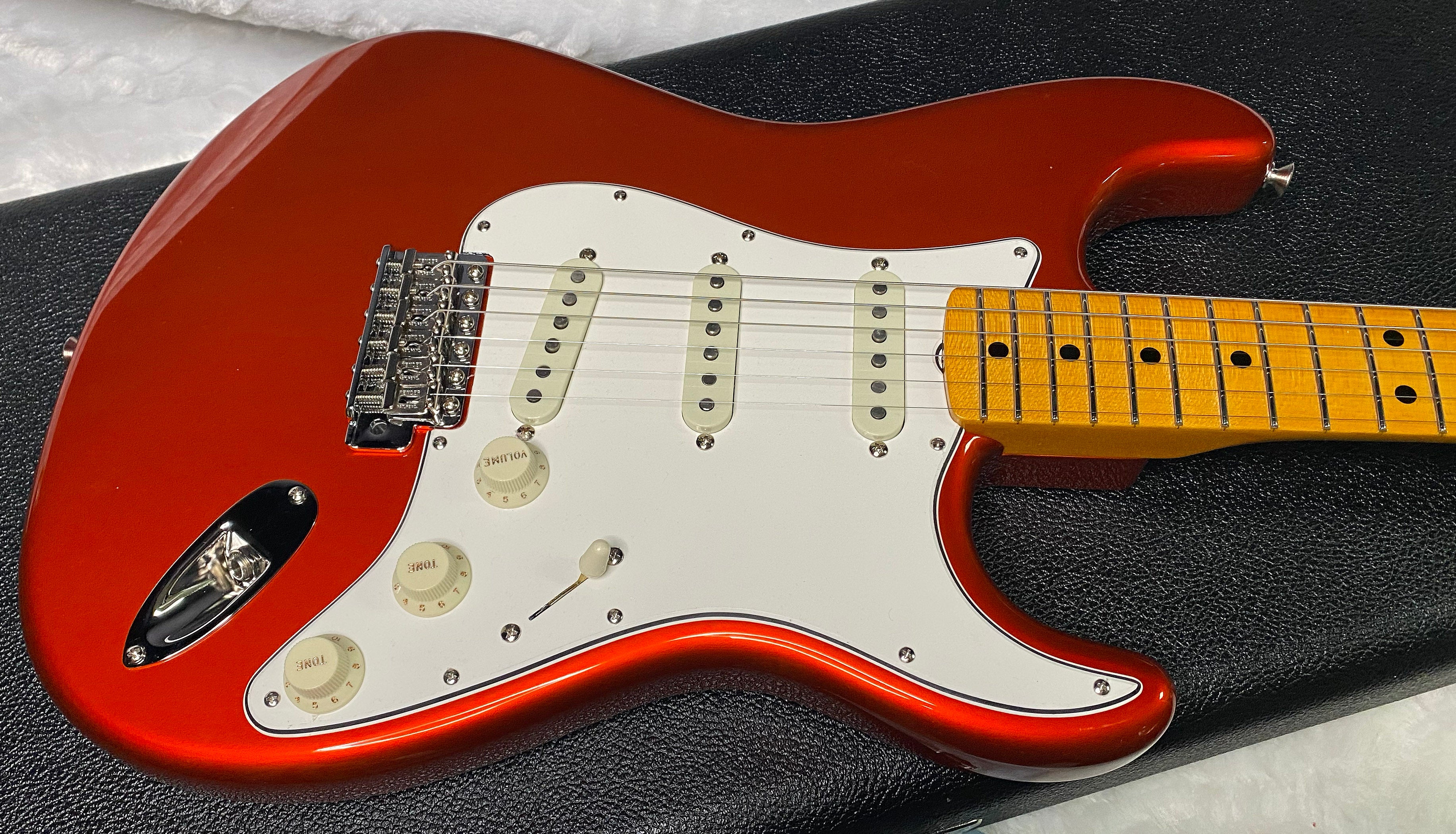 NEW! Fender Custom Shop Special Run '69 Stratocaster NOS Gloss Finish - Handwound P/U's - Candy Tangerine - Reverse Matching Headstock - 8 lbs - Authorized Dealer - One OFF! SUPRE RARE! G07375