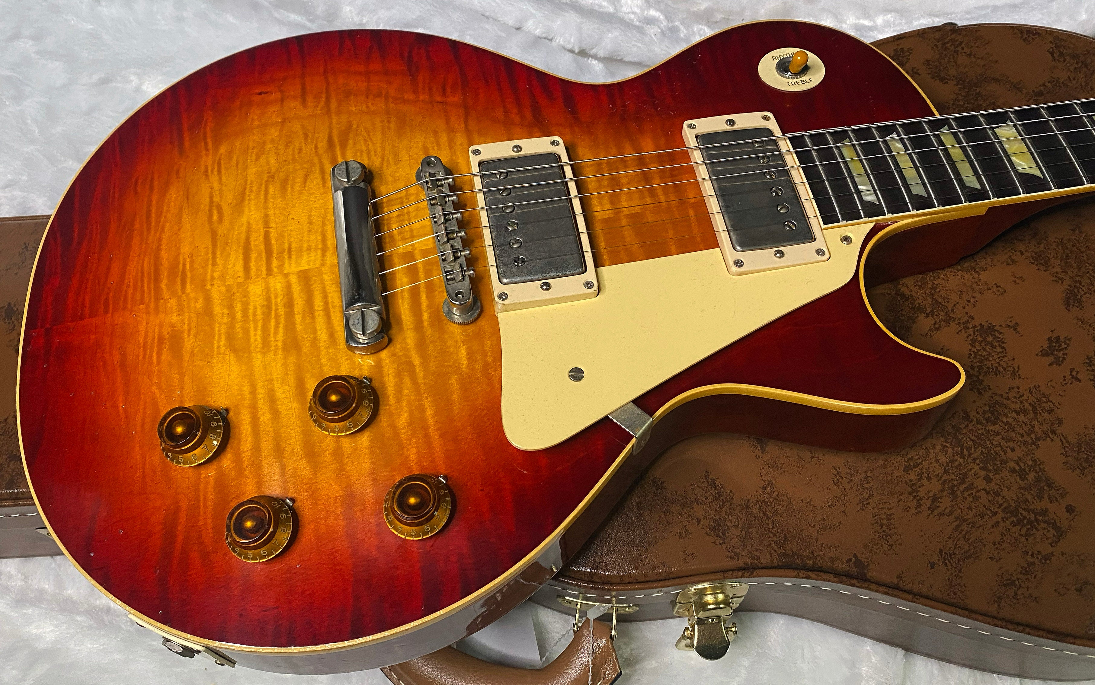 NEW! Gibson Custom Shop 1959 Les Paul Standard Murphy Lab Light Aged - Dark Cherry - Only 8.55 lbs - One Off! Dealer Select - Authorized Dealer - G07378