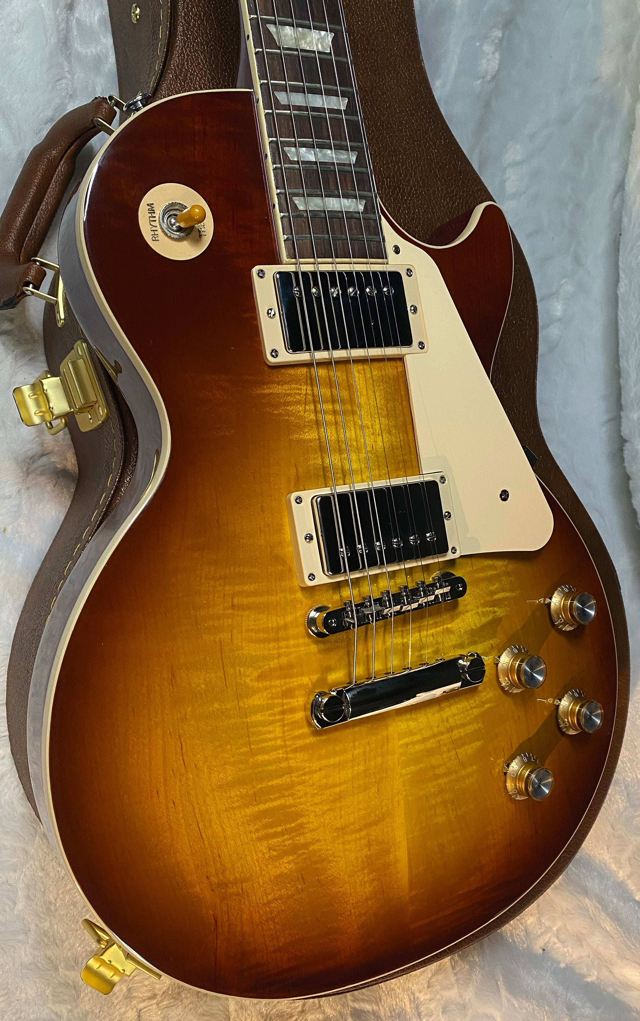 NEW! Gibson Les Paul 60's Standard Iced Tea - Authorized Dealer - Beautiful Flame Maple Top - 9.35 lbs - G06736