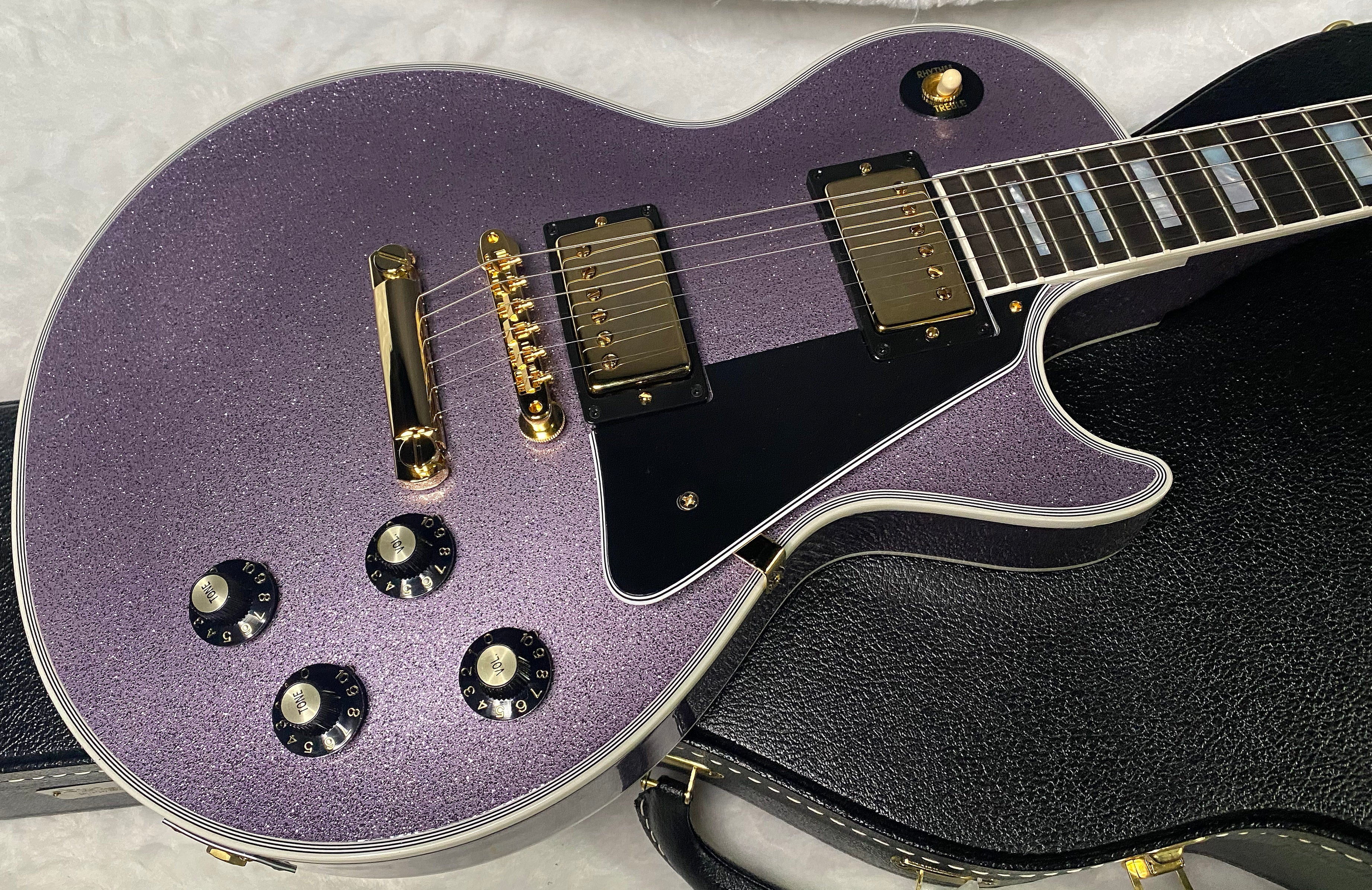 NEW! Gibson Custom Shop '68 Les Paul Custom Reissue - Custom Order - Gloss Lavender Sparkle Finish - Authorized Dealer - Only 7.55lbs - G07388