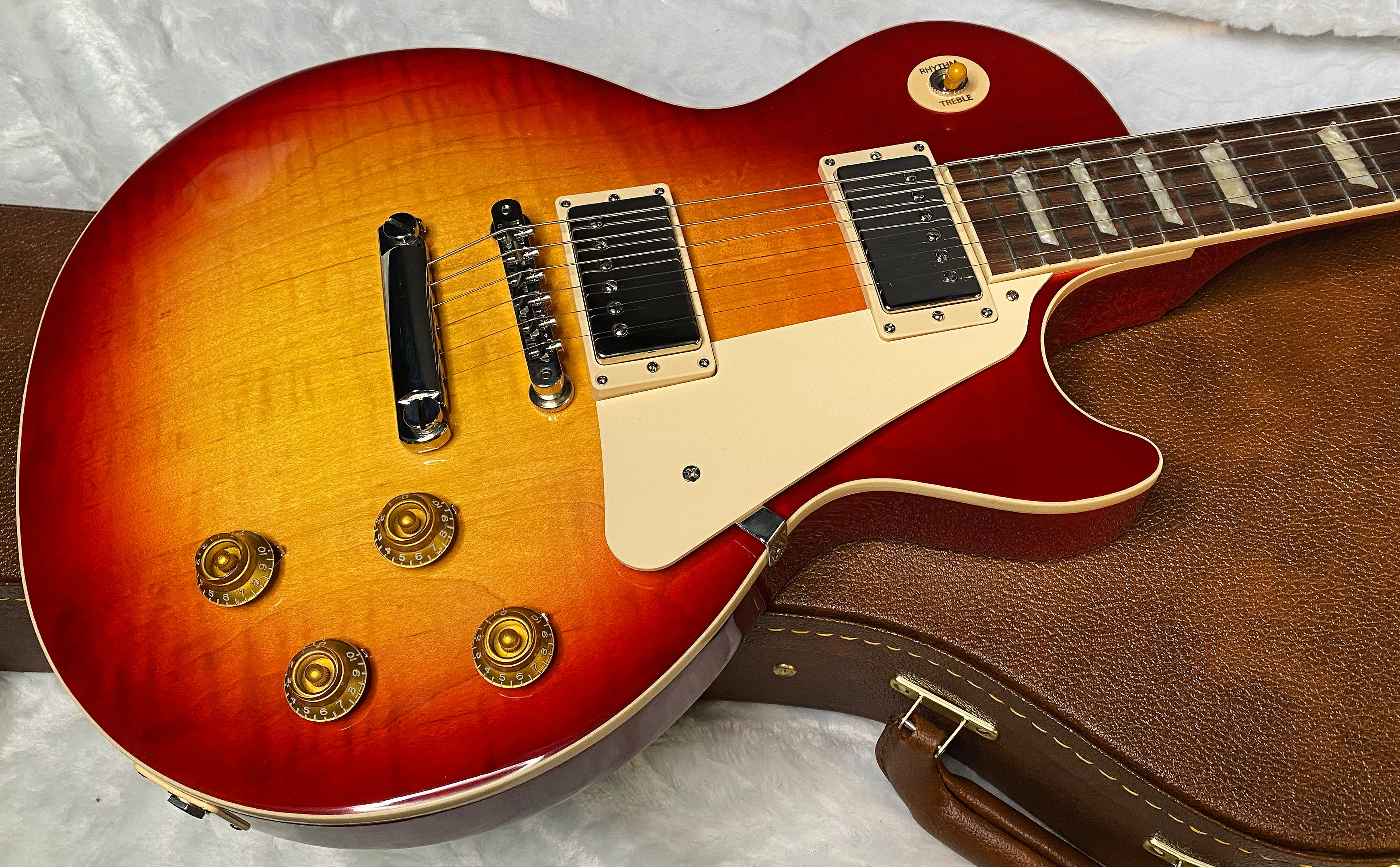 NEW ! Gibson Les Paul Standard '50s - Heritage Cherry Sunburst - 9.5 lbs - Authorized Dealer - G06726