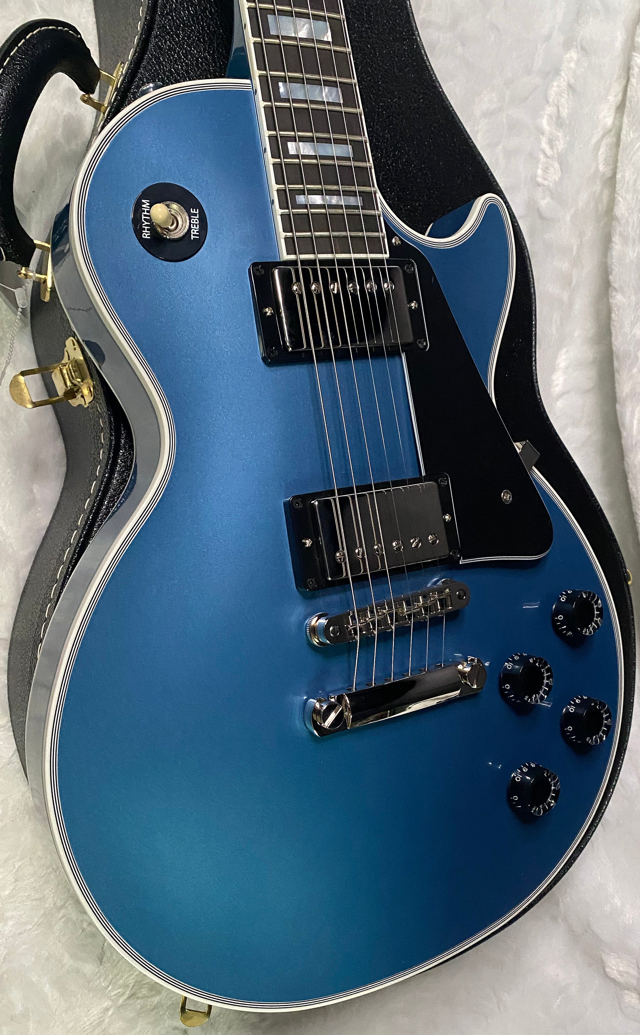 NEW! Gibson Les Paul Custom - Pelham Blue VOS - Dealer Select - Ebony Board - Authorized Dealer - Only 9.65 lbs - G07384